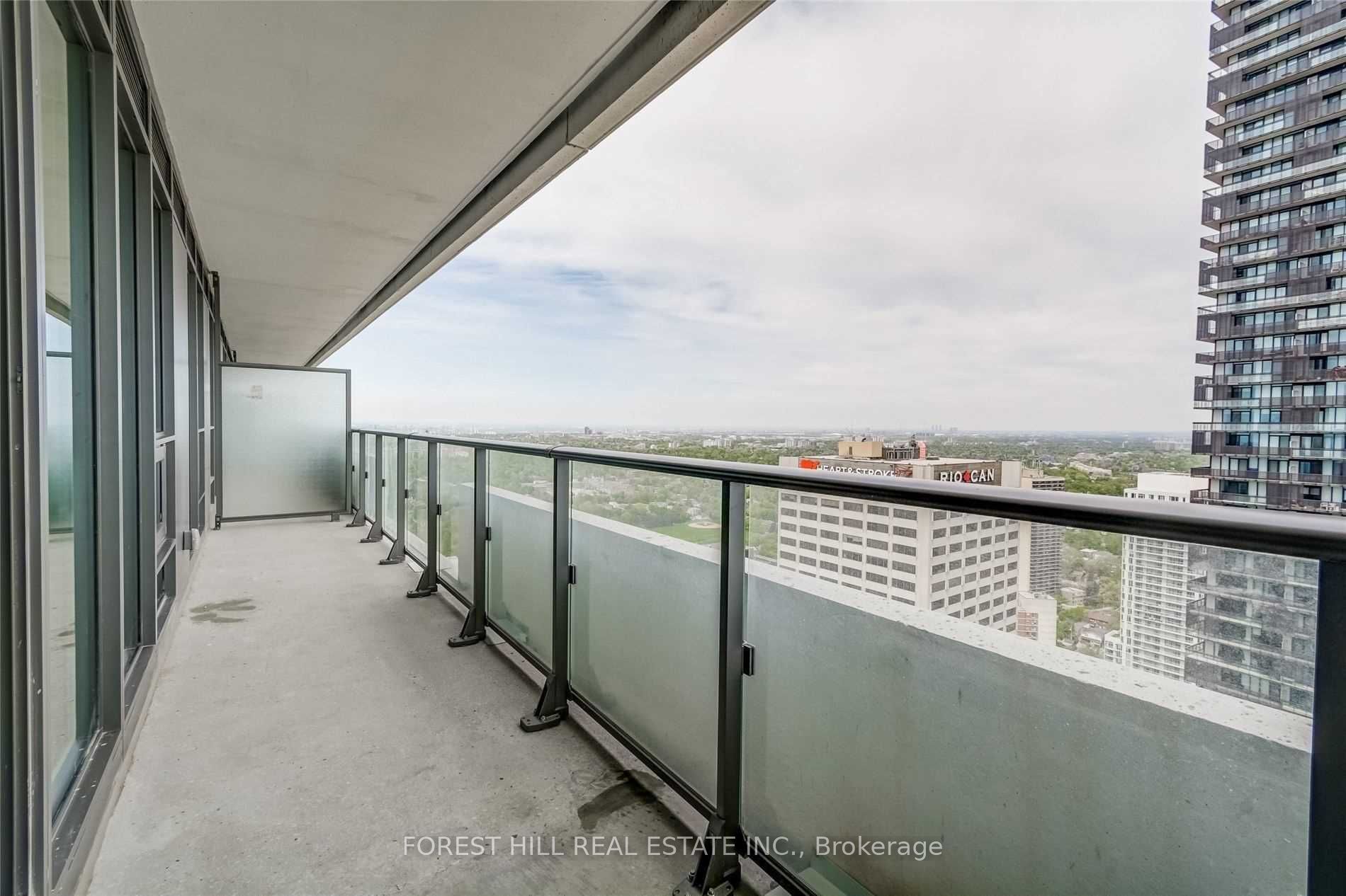 2221 Yonge Street 4201 Property Photo 23
