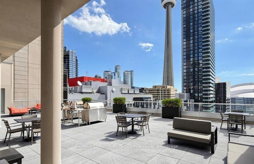 250 Wellington Street W 240 Property Photo 26