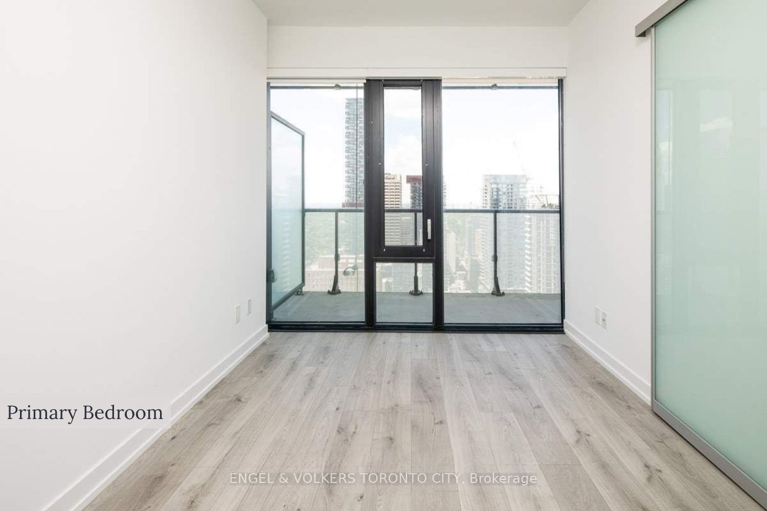 161 Roehampton Avenue 4211 Property Photo 15