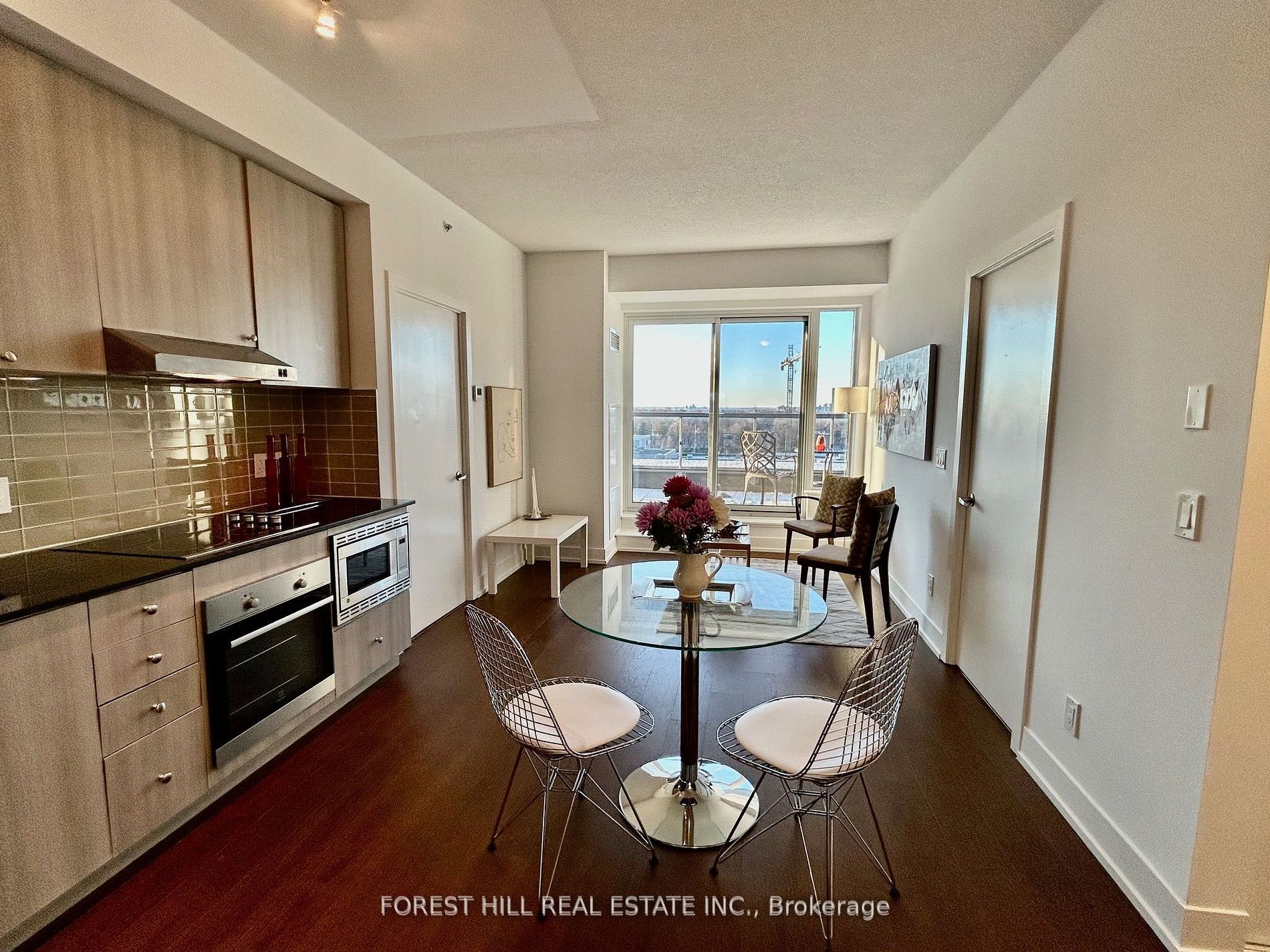 7 Kenaston Garden 716