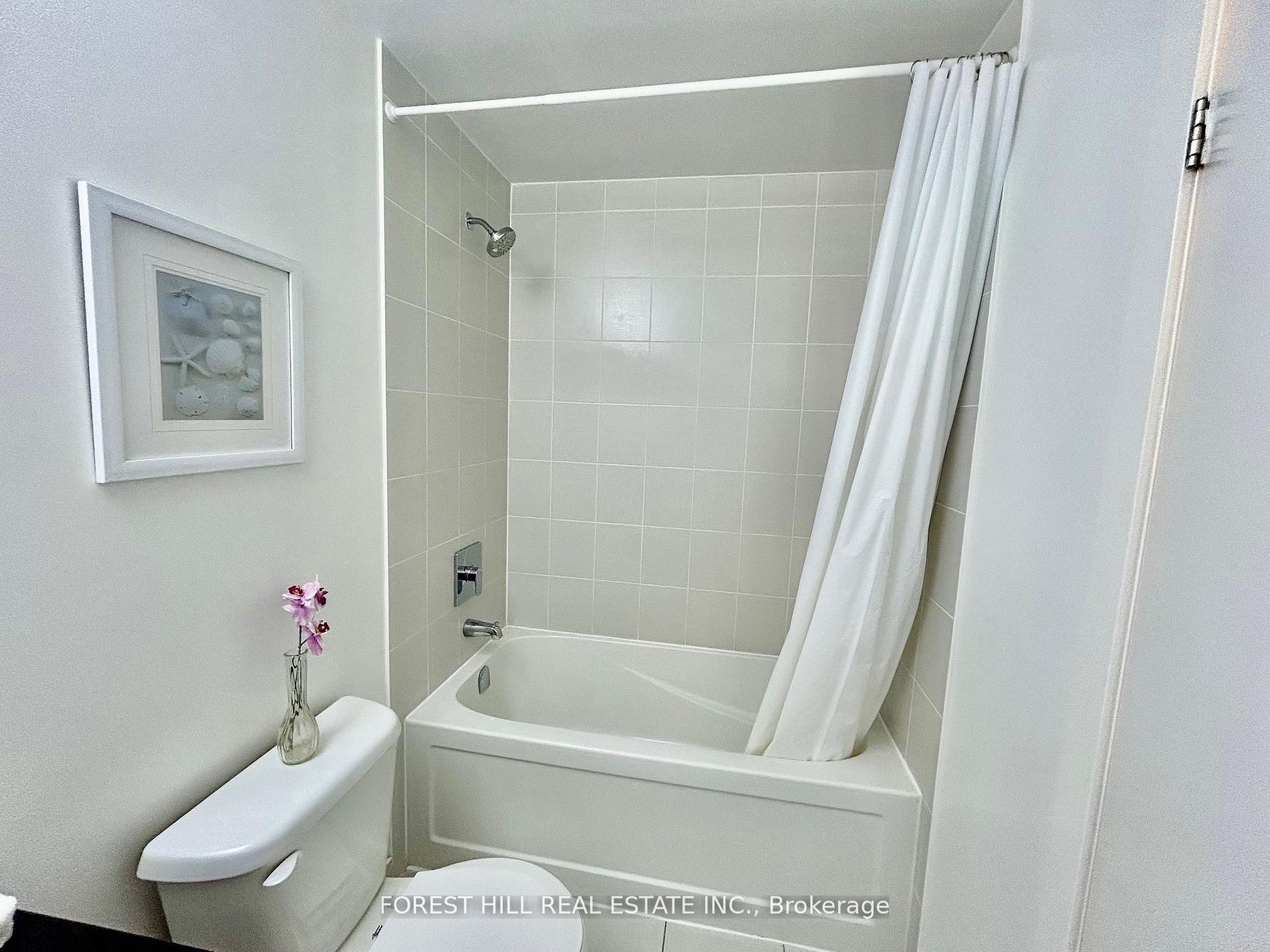 7 Kenaston Garden 716 Property Photo 21