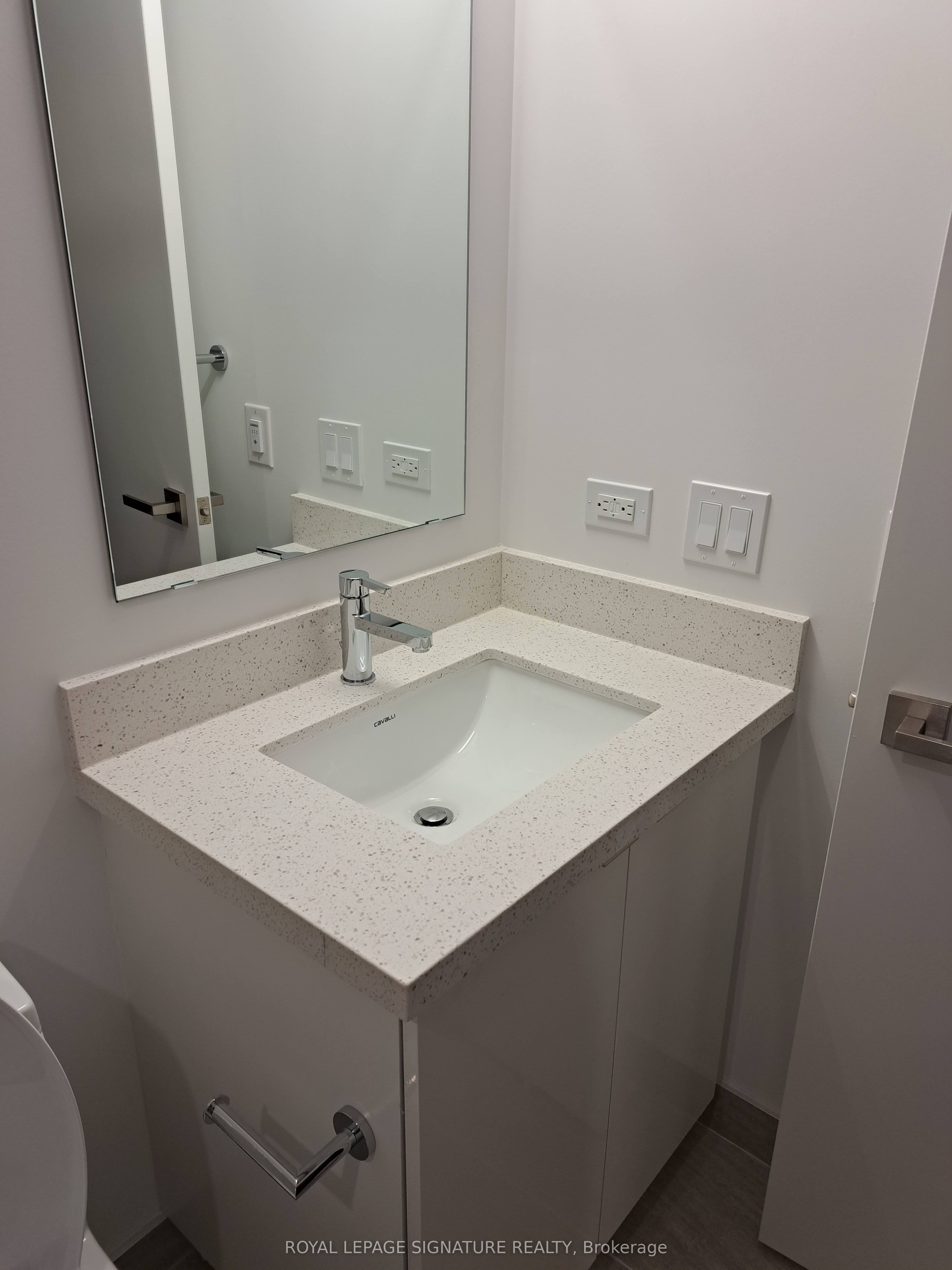 30 Tretti Way 204 Property Photo 16
