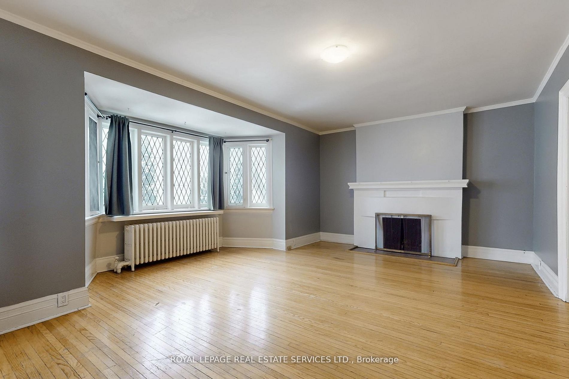 89 Oriole Parkway Property Photo 2