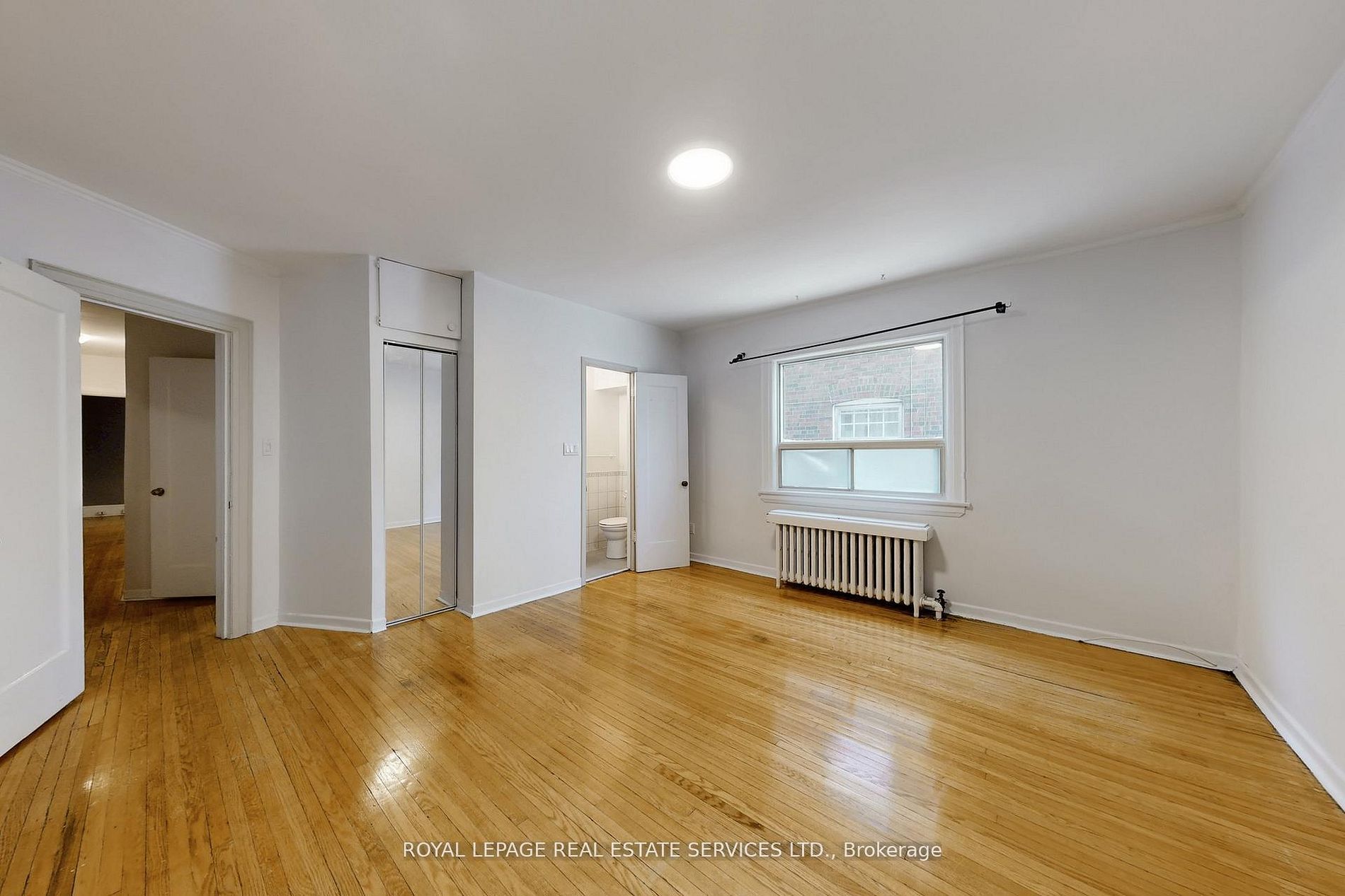 89 Oriole Parkway Property Photo 10