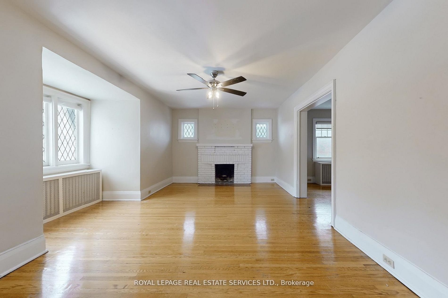 89 Oriole Parkway Property Photo 14