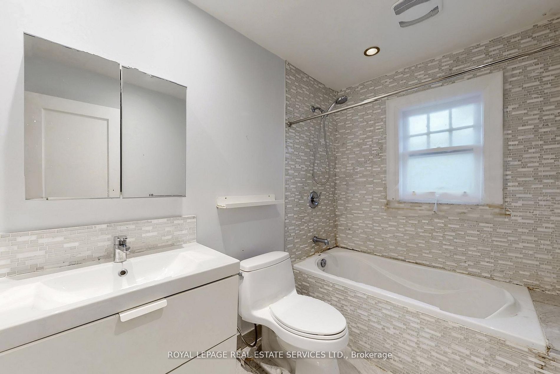 89 Oriole Parkway Property Photo 26