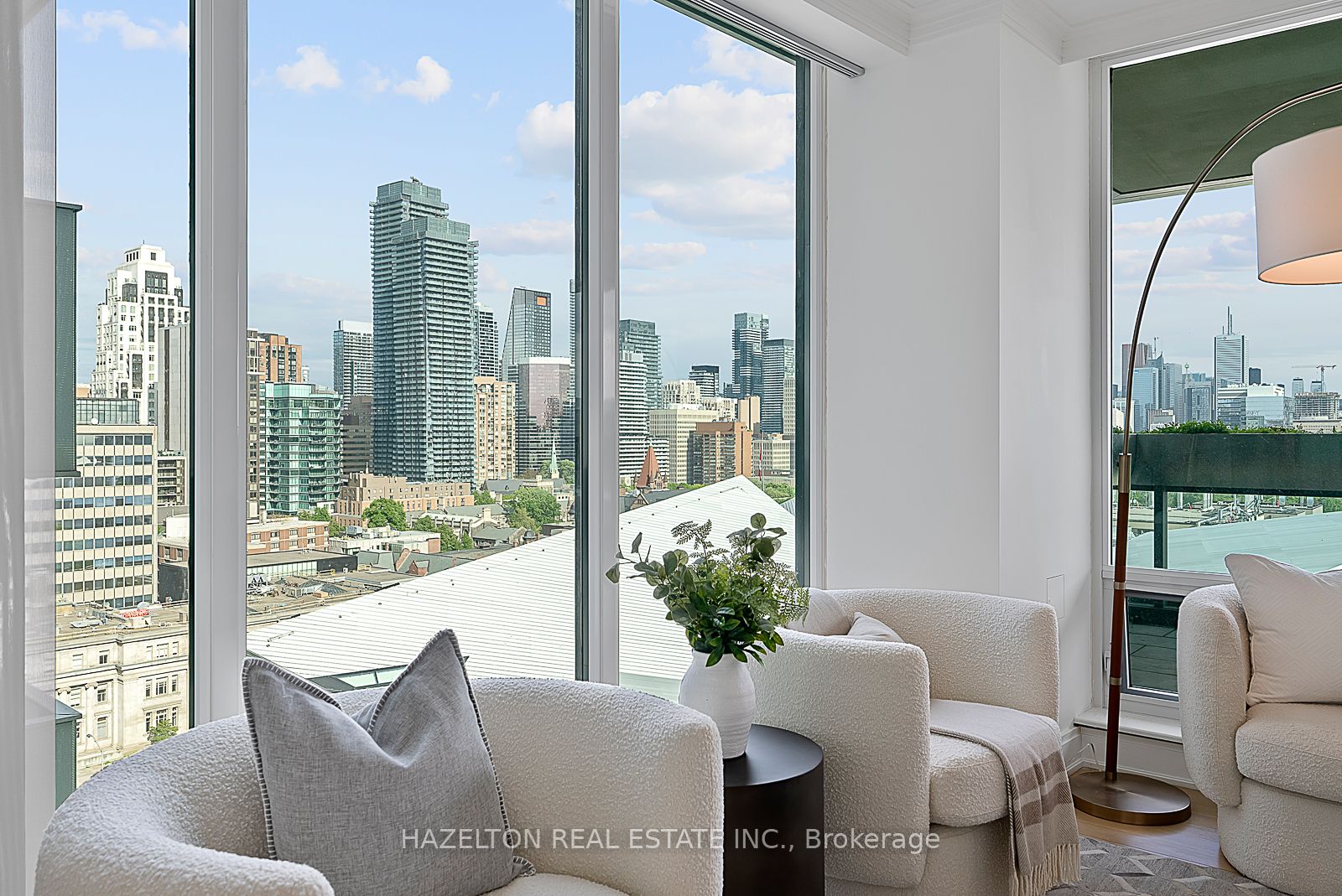 206 Bloor Street W 1402 Property Photo 1