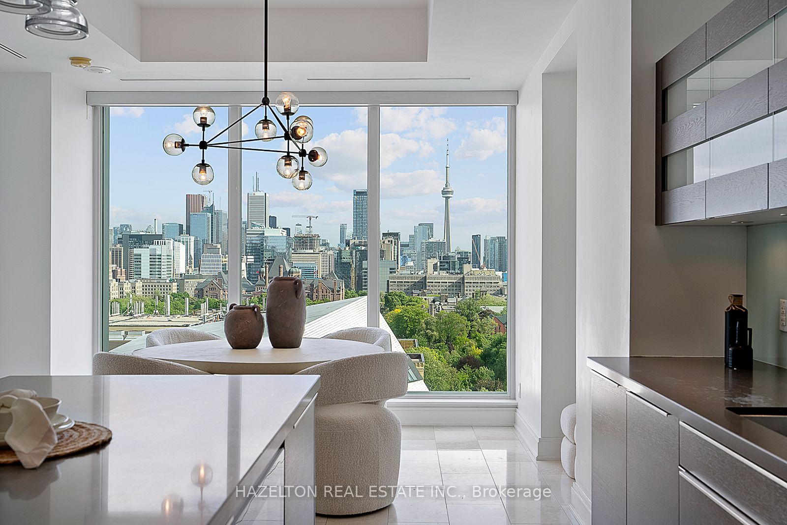 206 Bloor Street W 1402 Property Photo 10