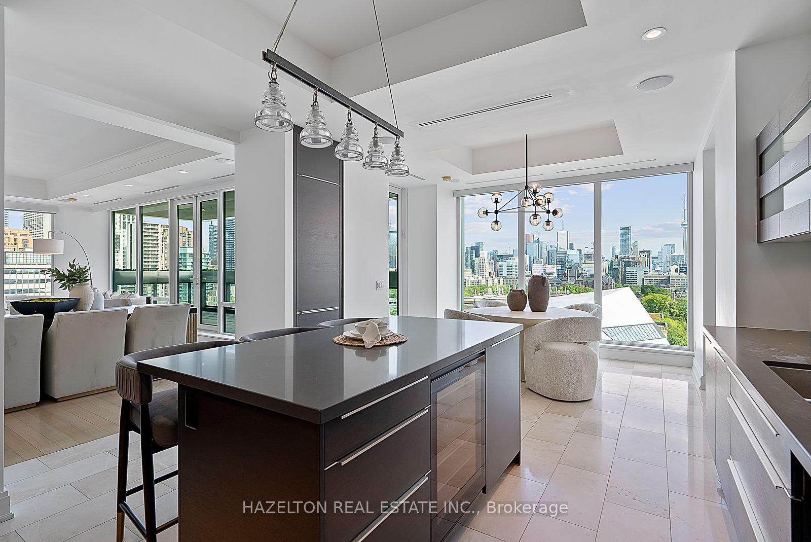 206 Bloor Street W 1402 Property Photo 11