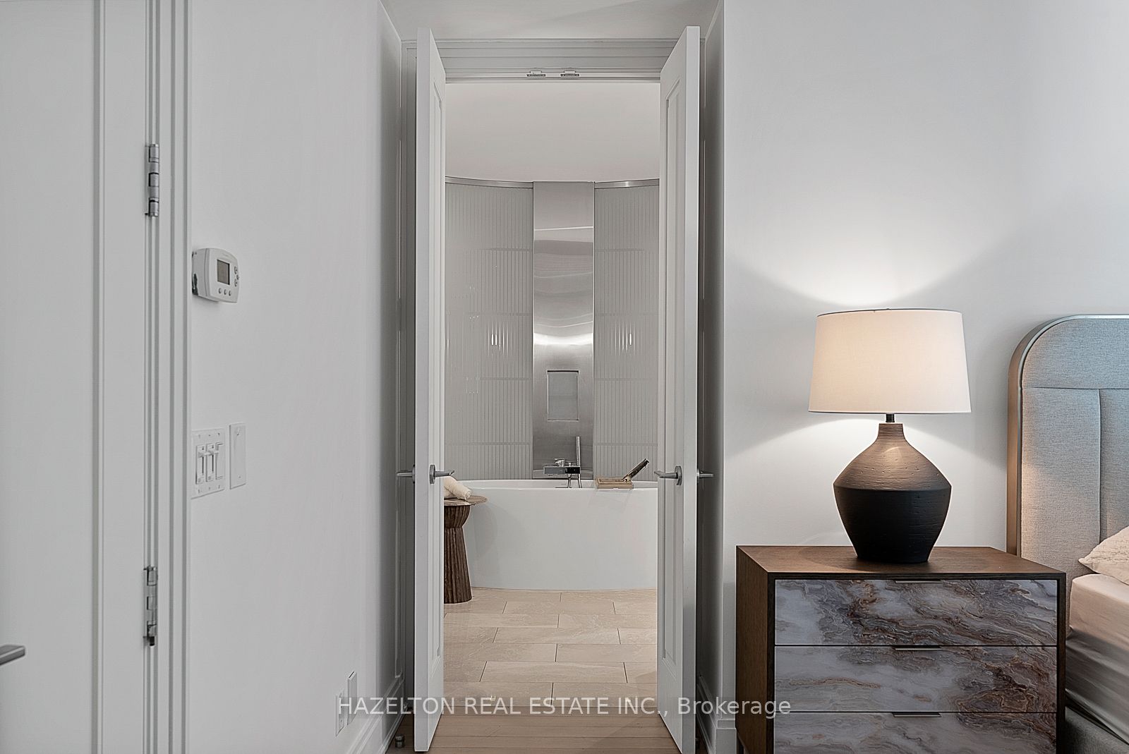 206 Bloor Street W 1402 Property Photo 24