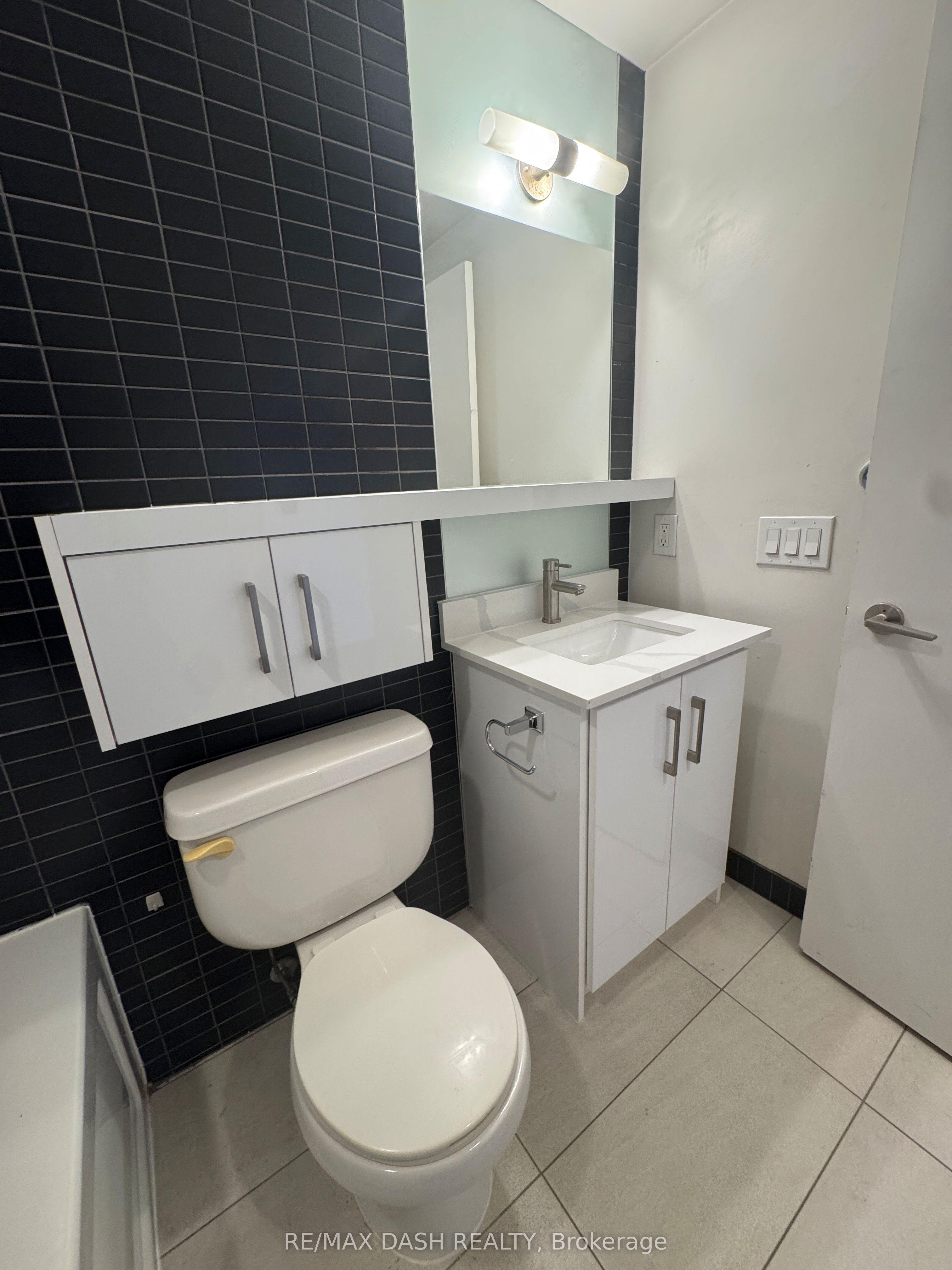 25 Carlton Street 2701 Property Photo 8