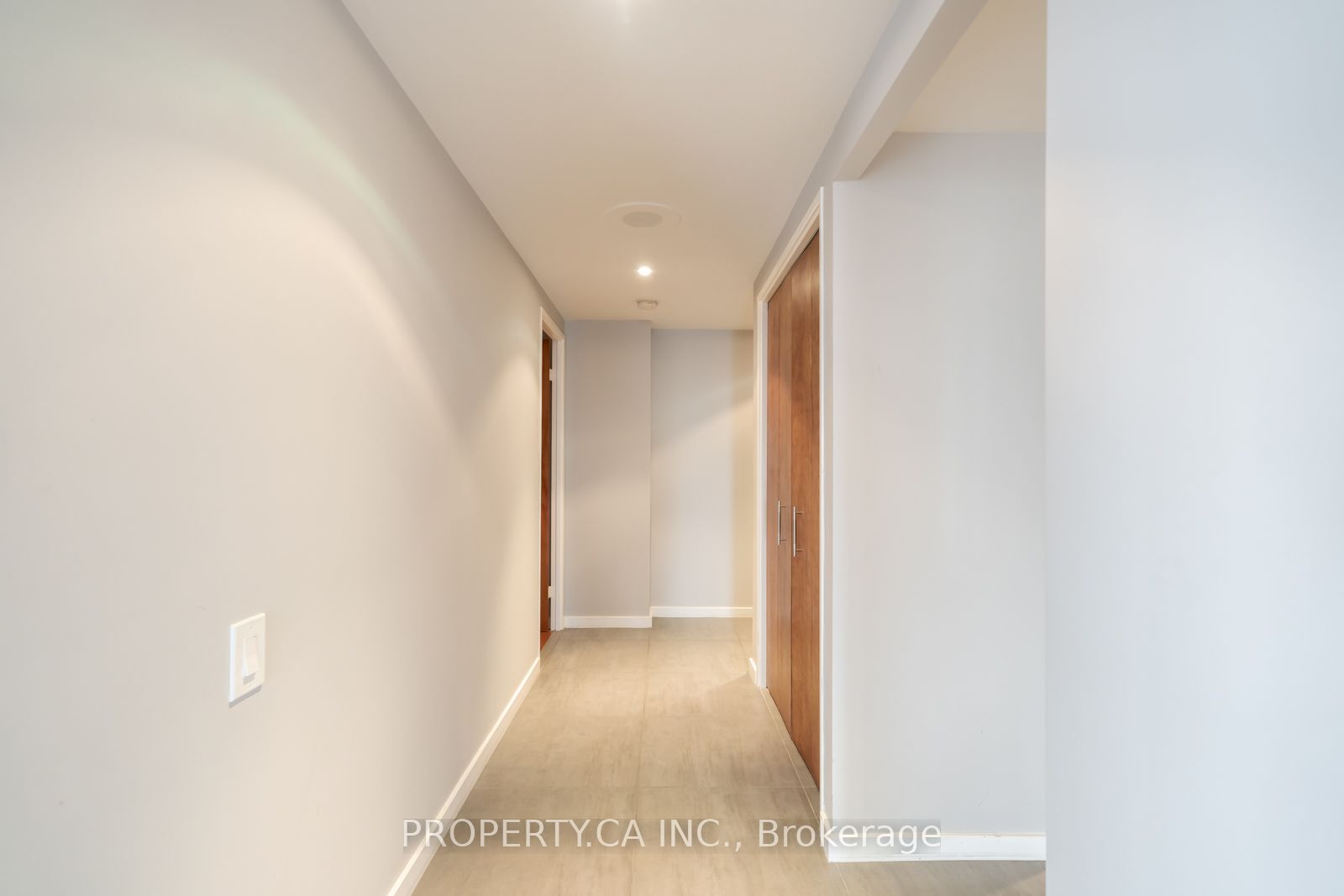 1 Concorde Place 1202 Property Photo 17