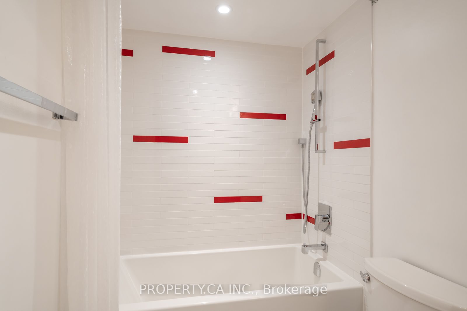 1 Concorde Place 1202 Property Photo 19