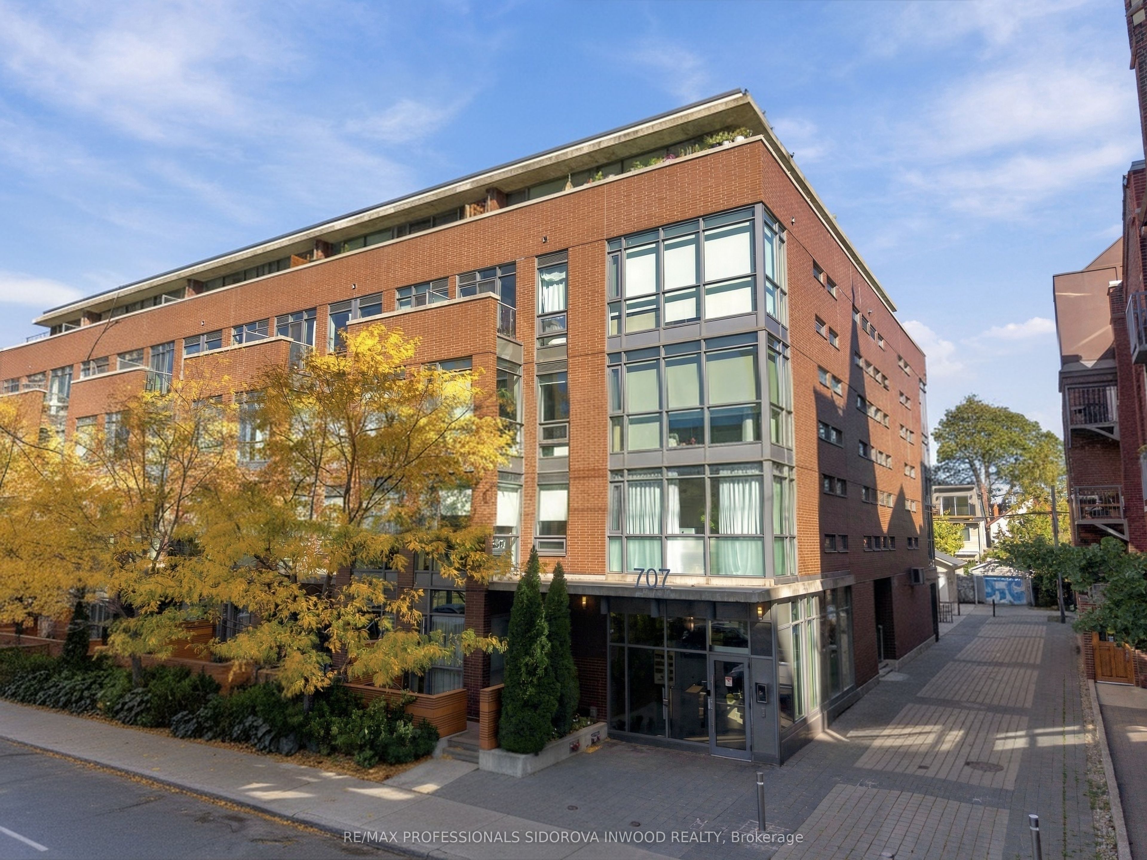707 Dovercourt Road 215