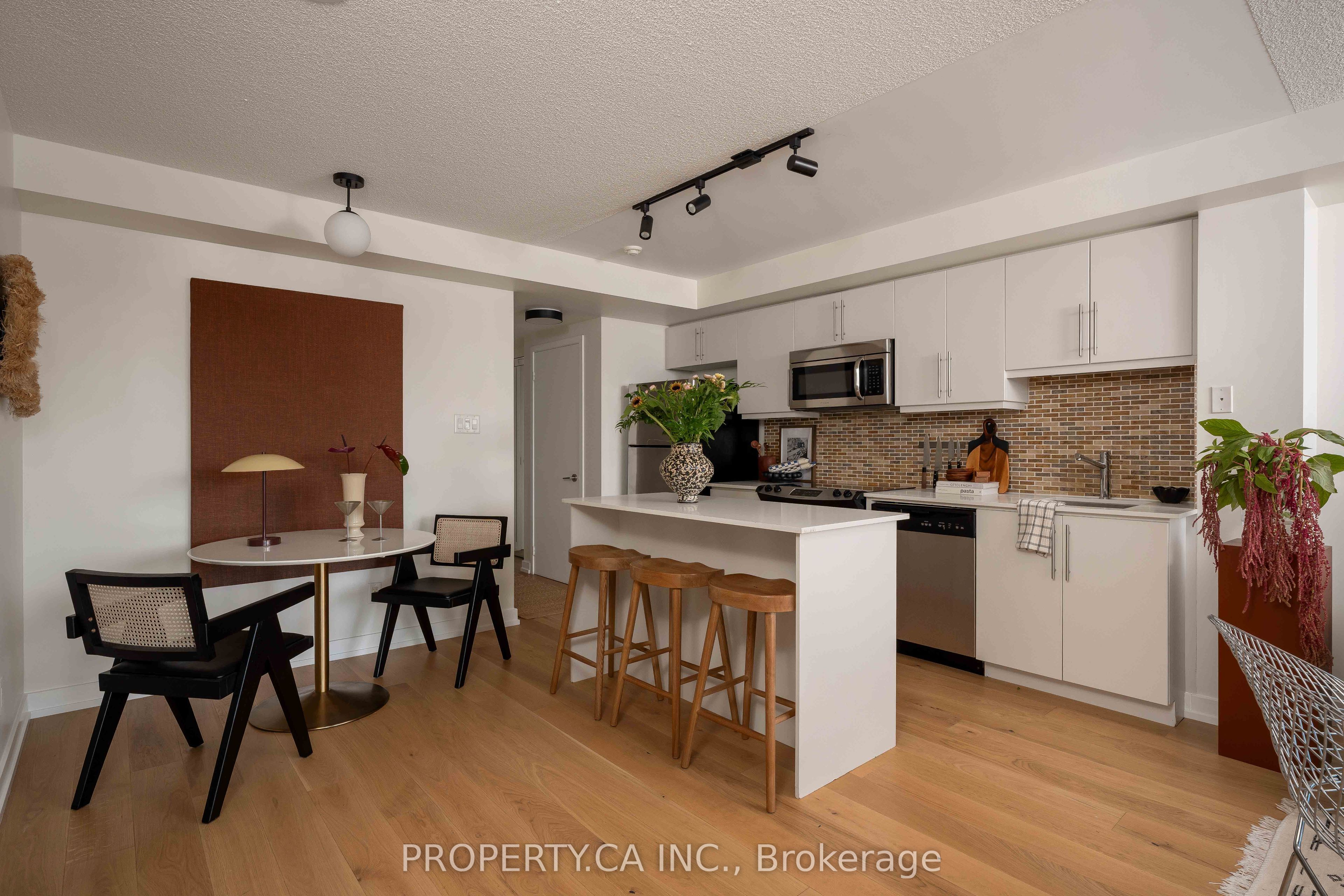 1171 Queen Street W 413 Property Photo 3