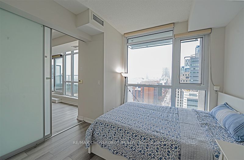 199 Richmond Street W 1708 Property Photo 8