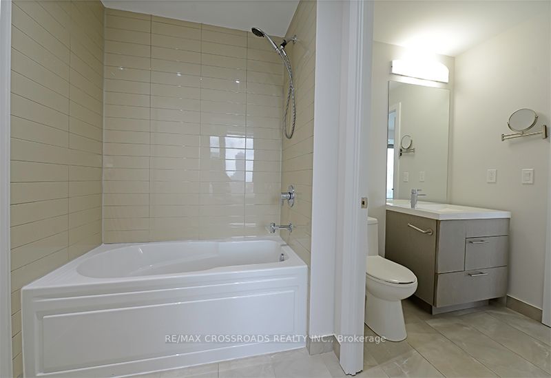 199 Richmond Street W 1708 Property Photo 11