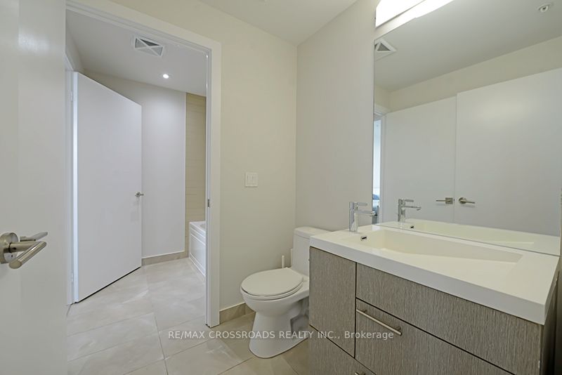 199 Richmond Street W 1708 Property Photo 12