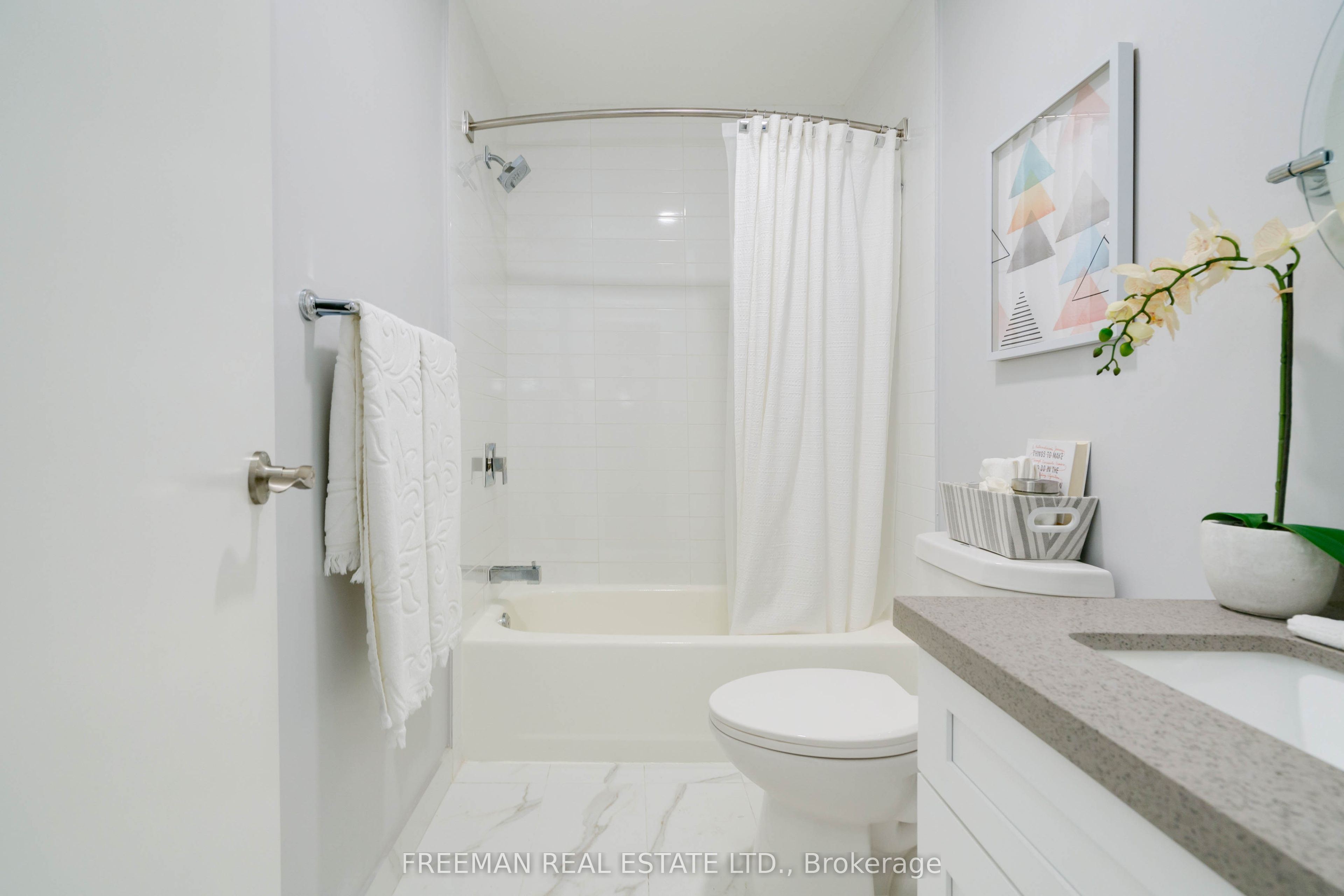 214 Wellesley Street 304 Property Photo 9