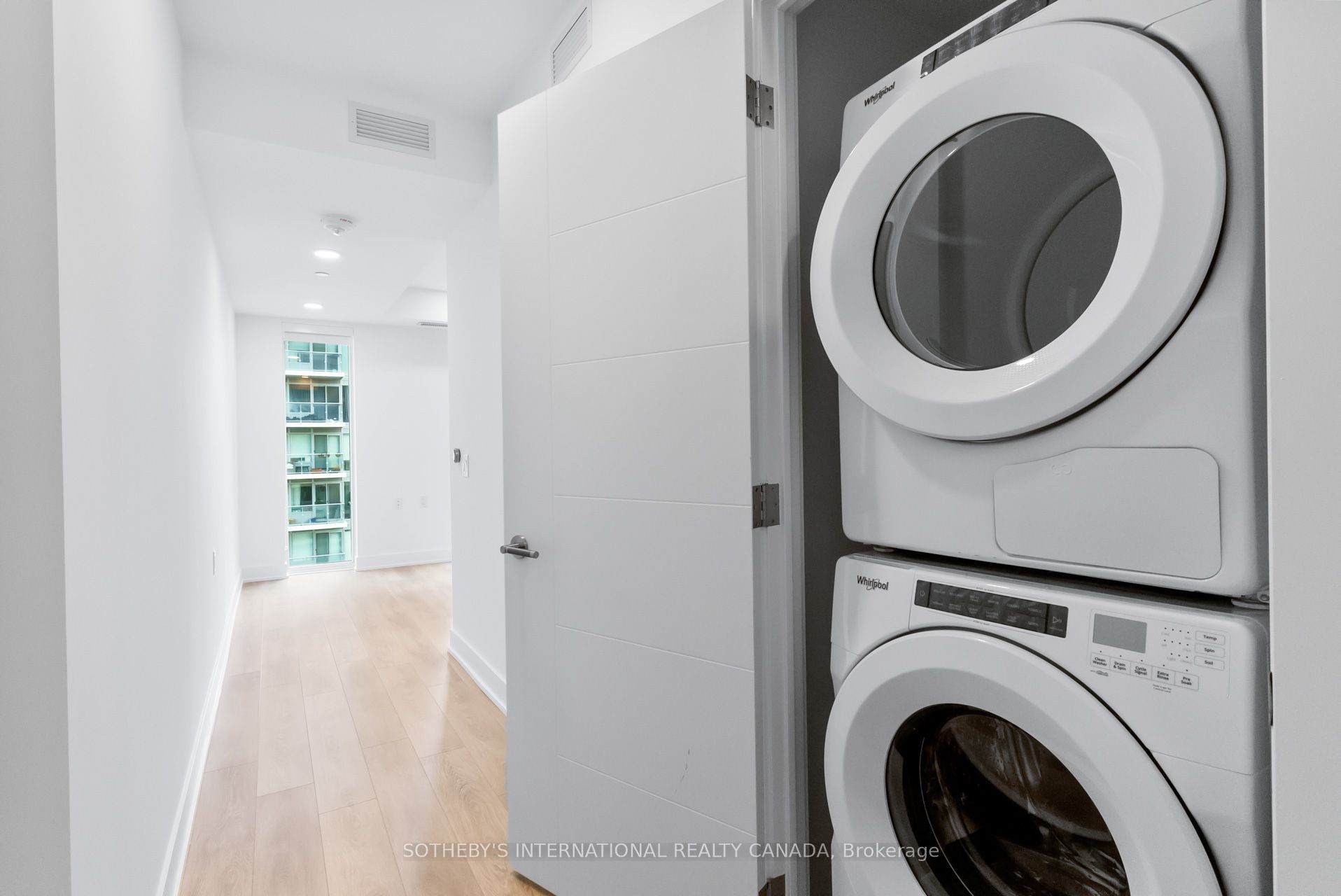 200 Redpath Avenue Ph06 Property Photo 3