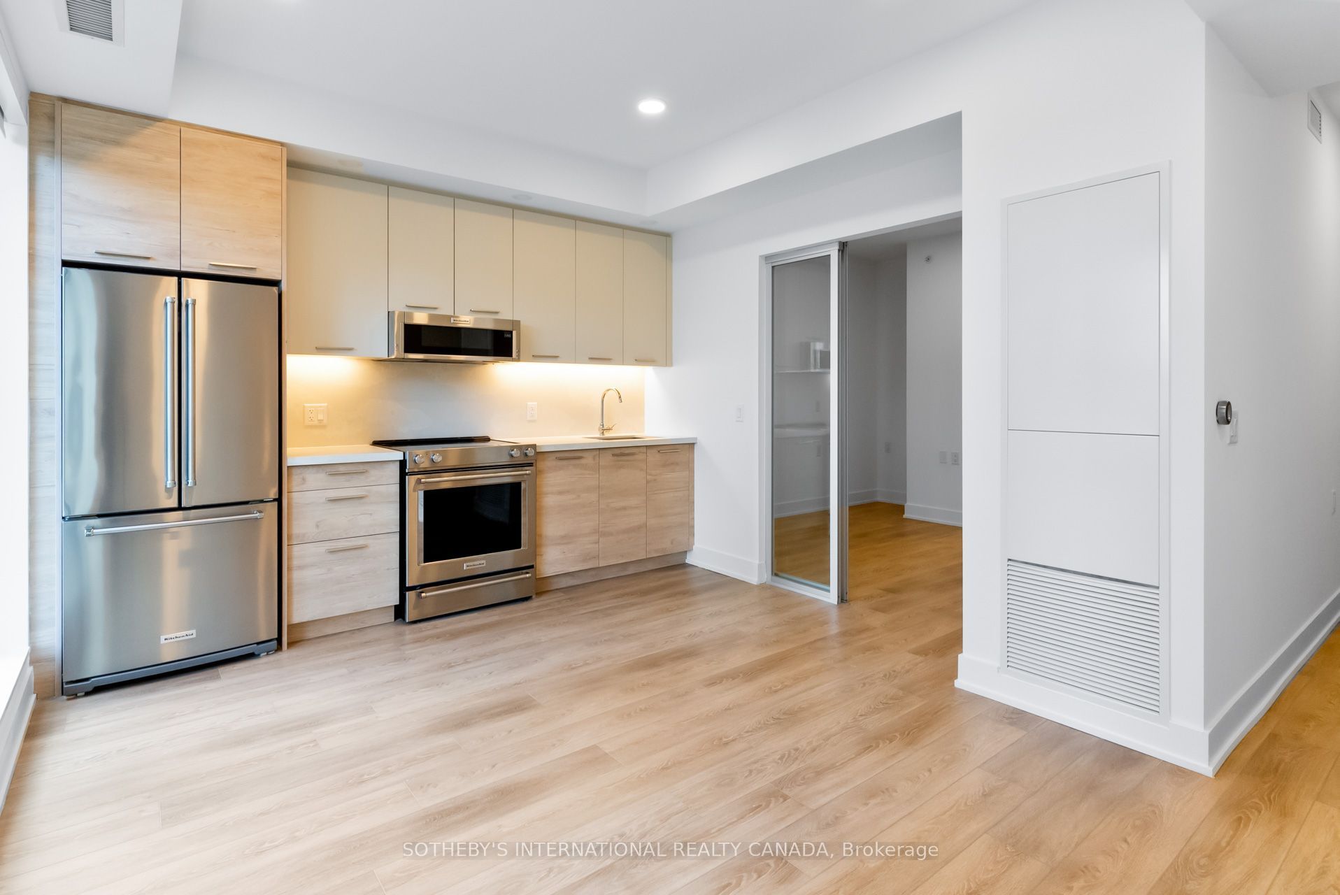 200 Redpath Avenue Ph06 Property Photo 5