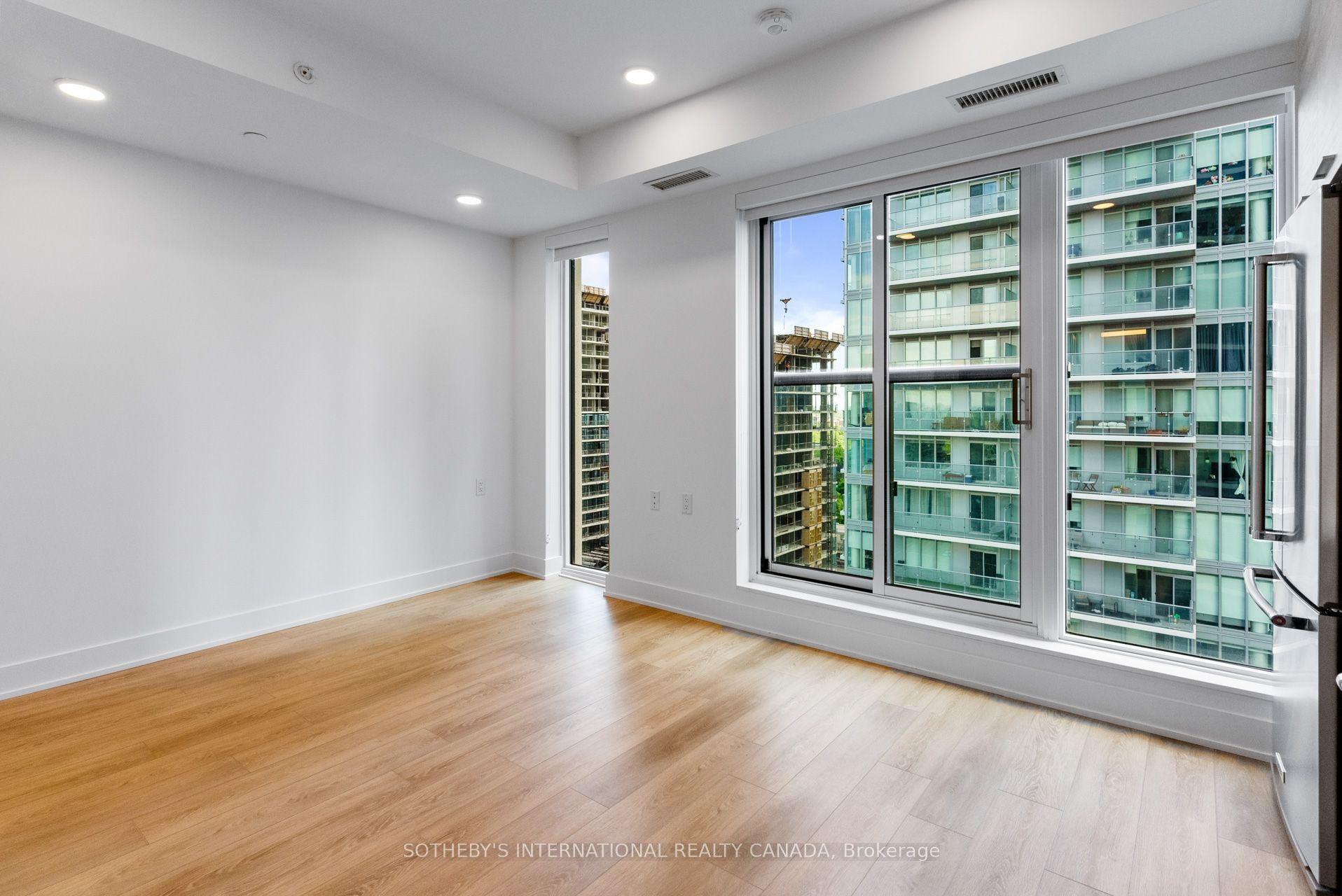 200 Redpath Avenue Ph06 Property Photo 7