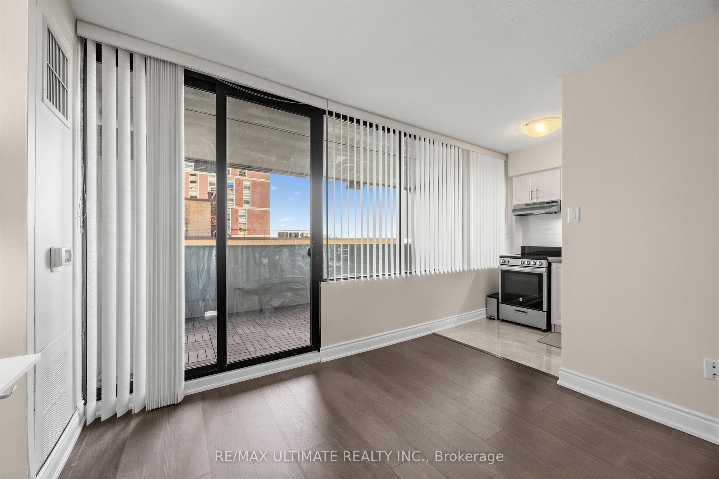 720 Spadina Avenue 603 Property Photo 1