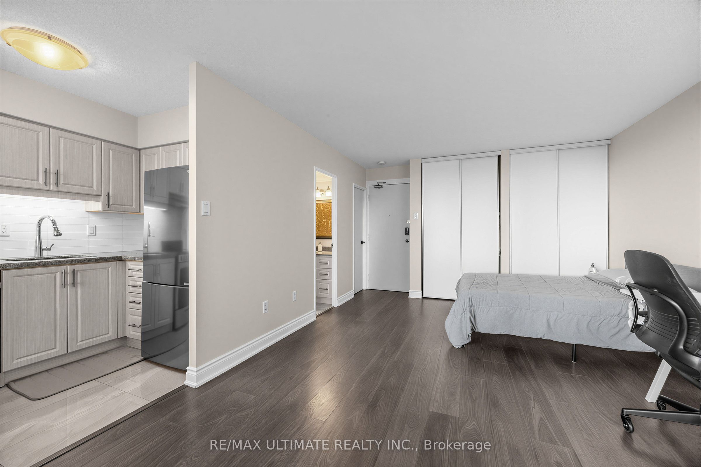 720 Spadina Avenue 603 Property Photo 4
