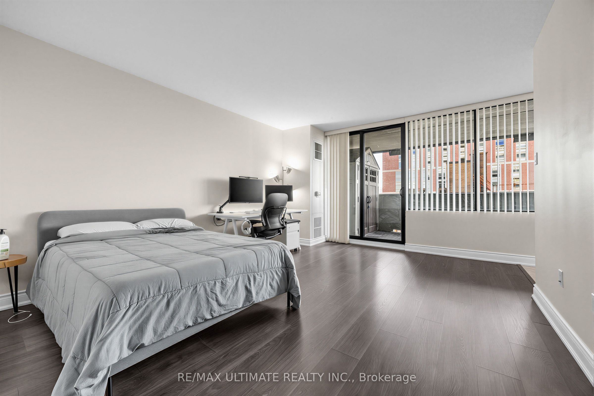 720 Spadina Avenue 603 Property Photo 6