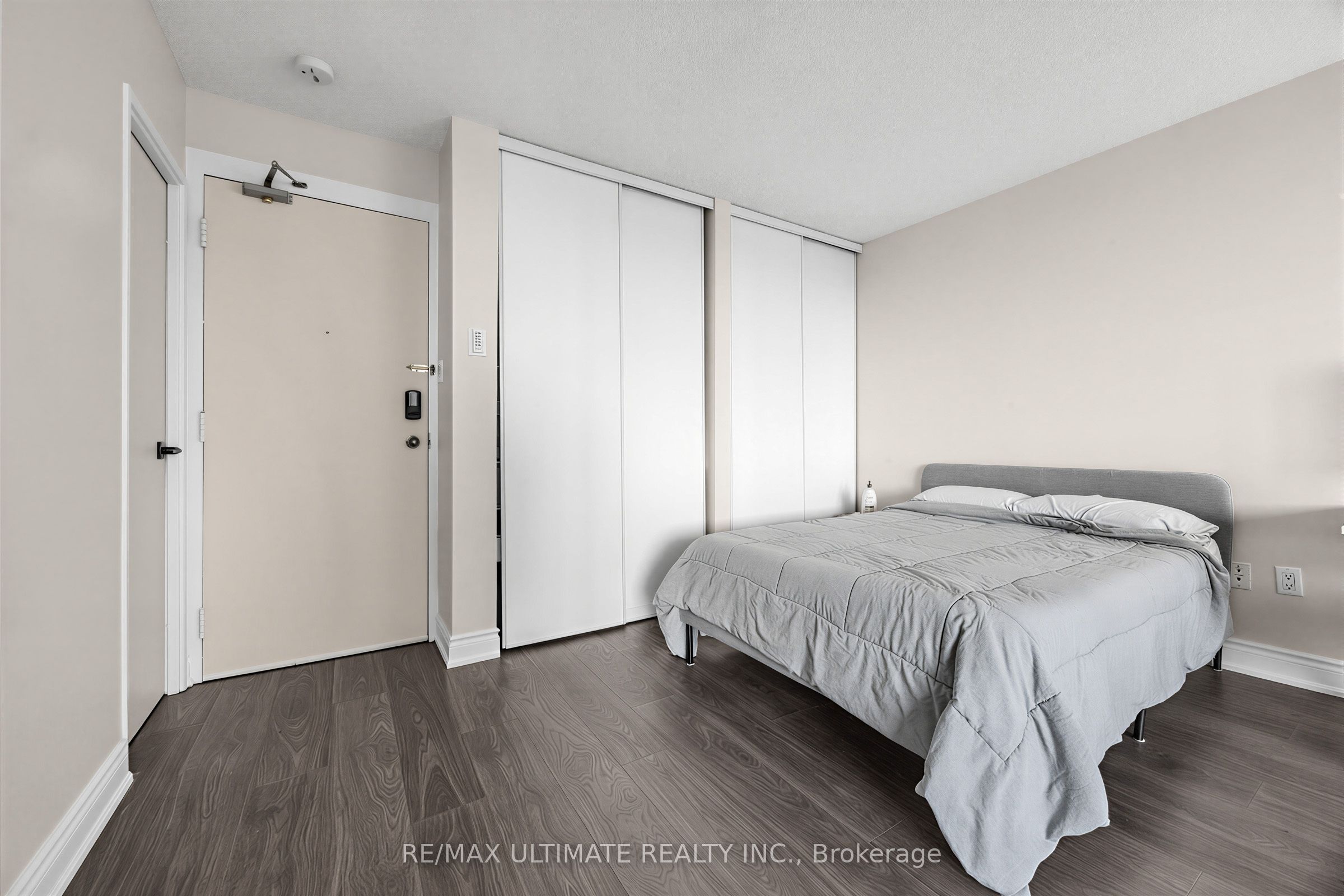 720 Spadina Avenue 603 Property Photo 8