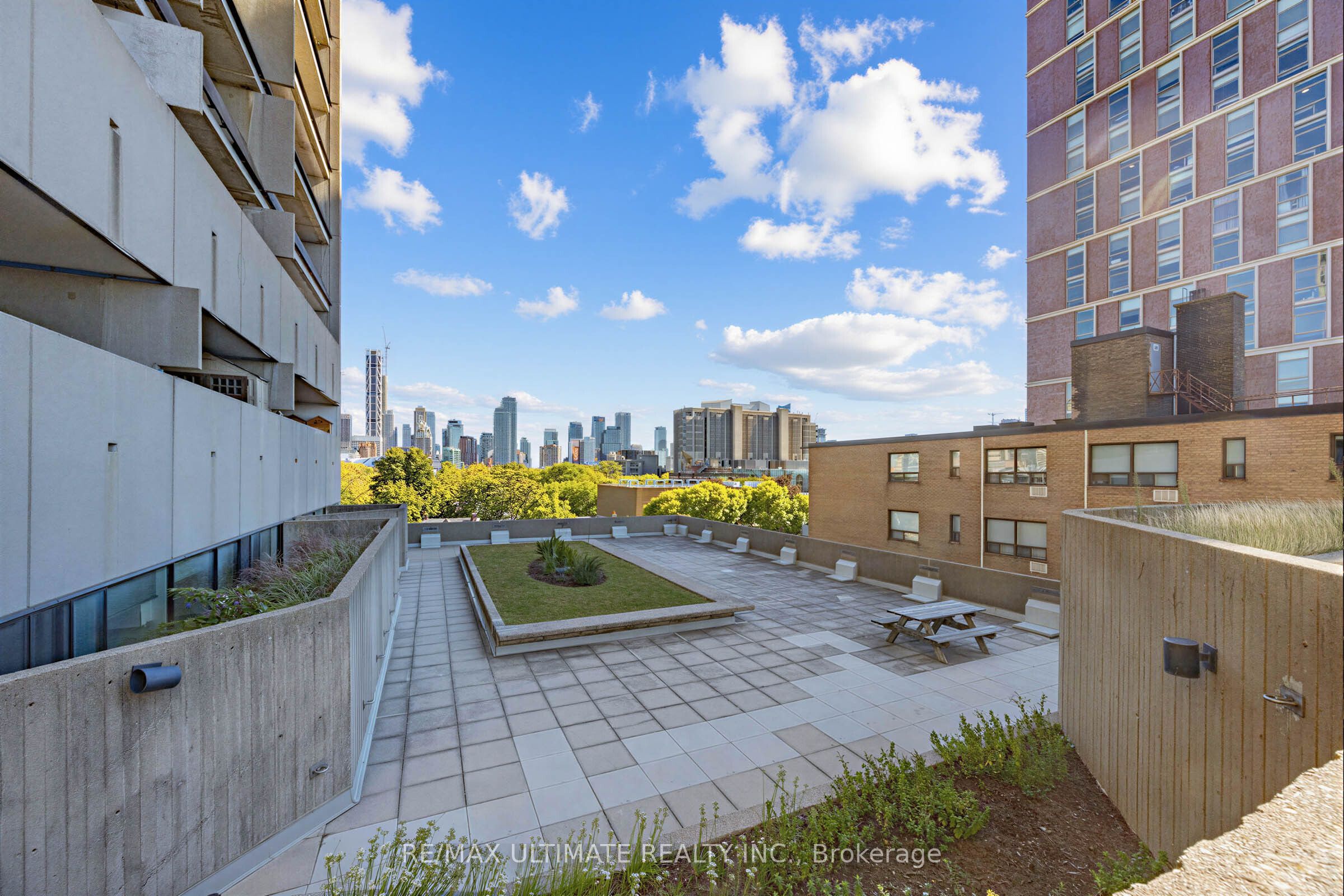 720 Spadina Avenue 603 Property Photo 16