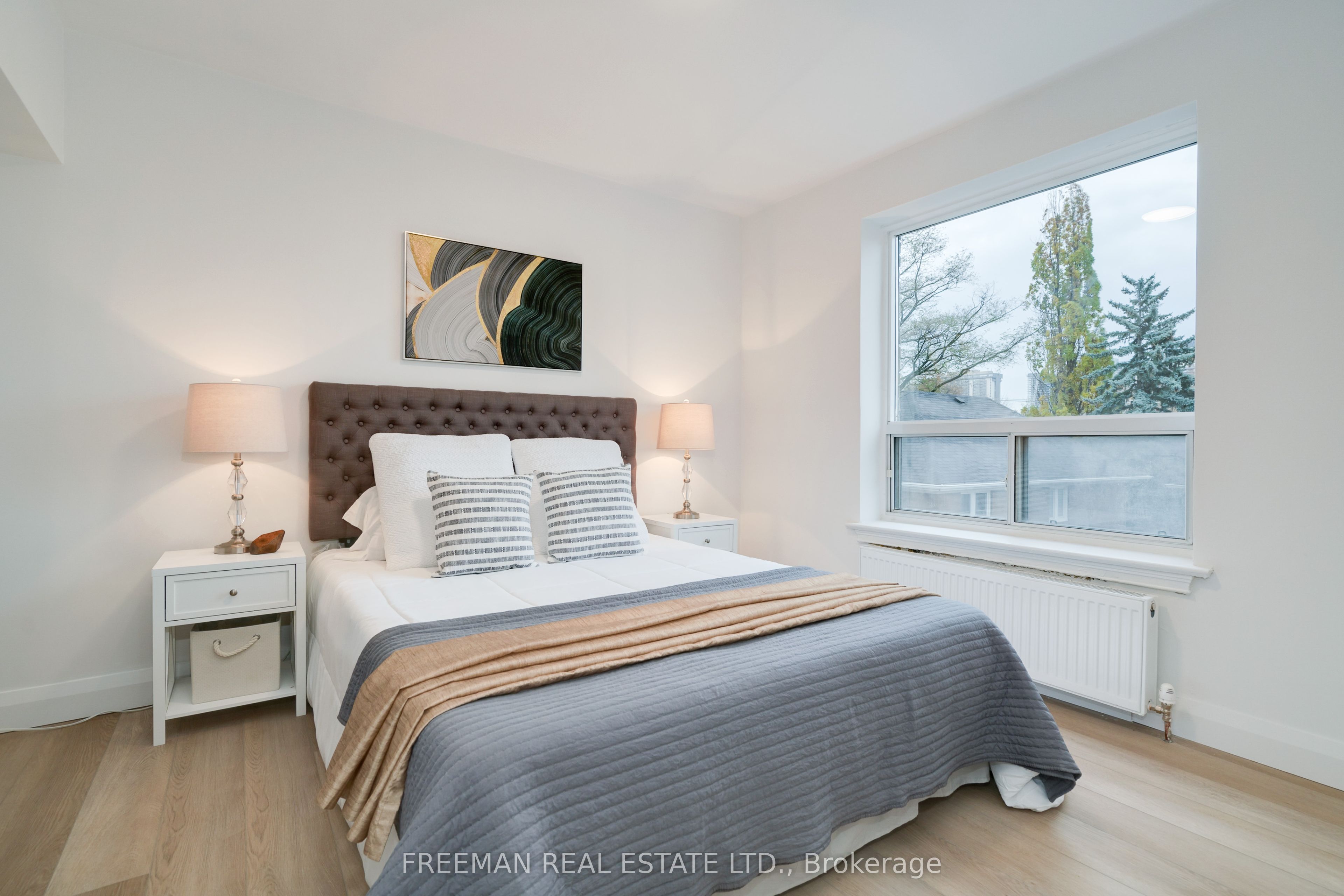 2707 Yonge Street 9 Property Photo 2