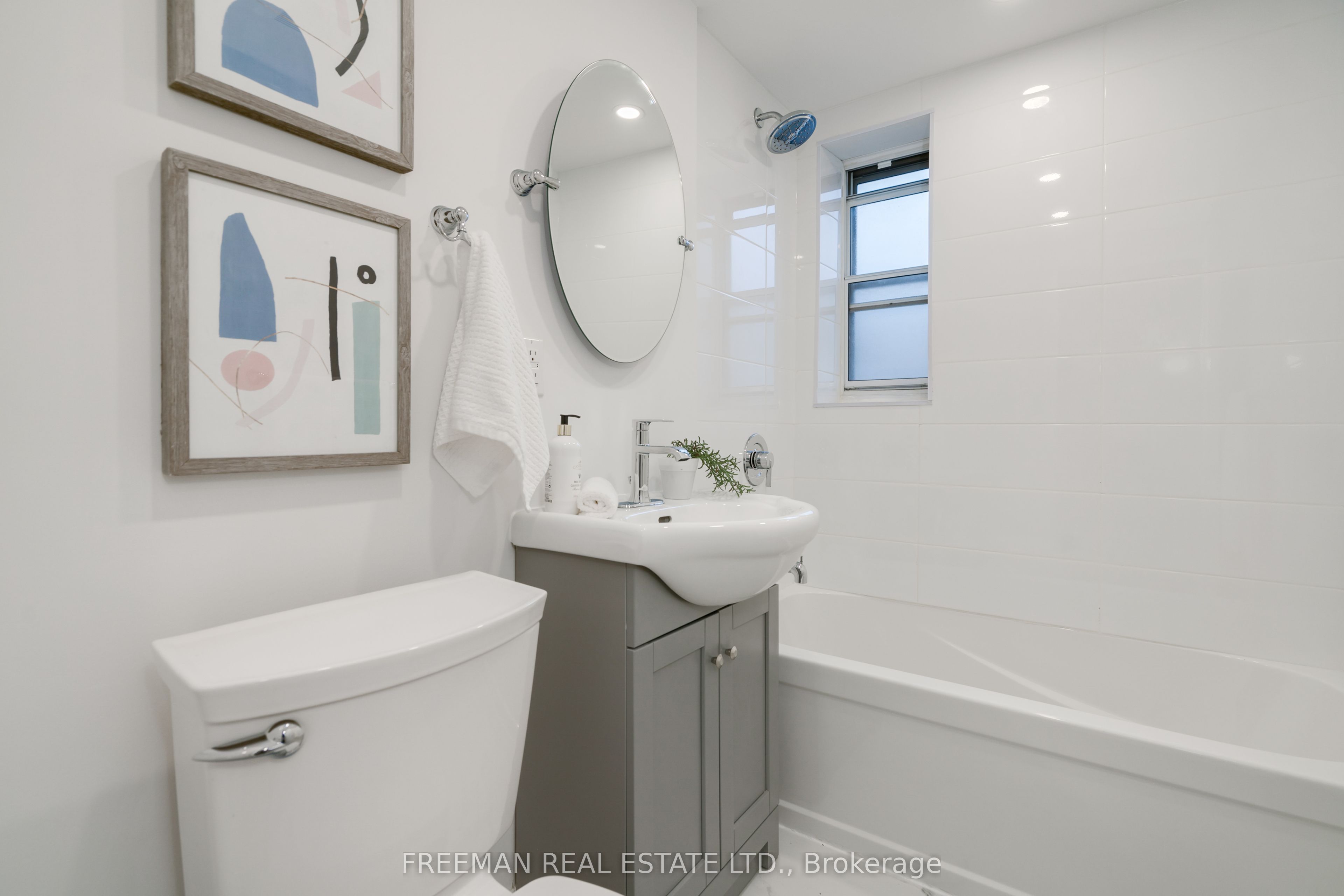 2707 Yonge Street 9 Property Photo 7