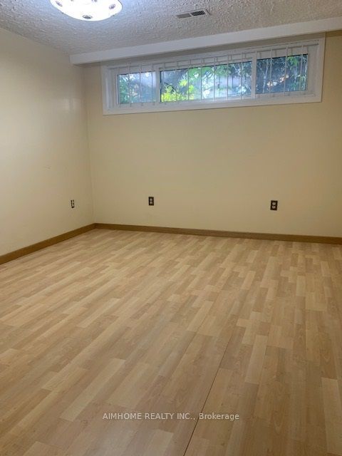 145 Homewood Avenue Lower L Property Photo 10