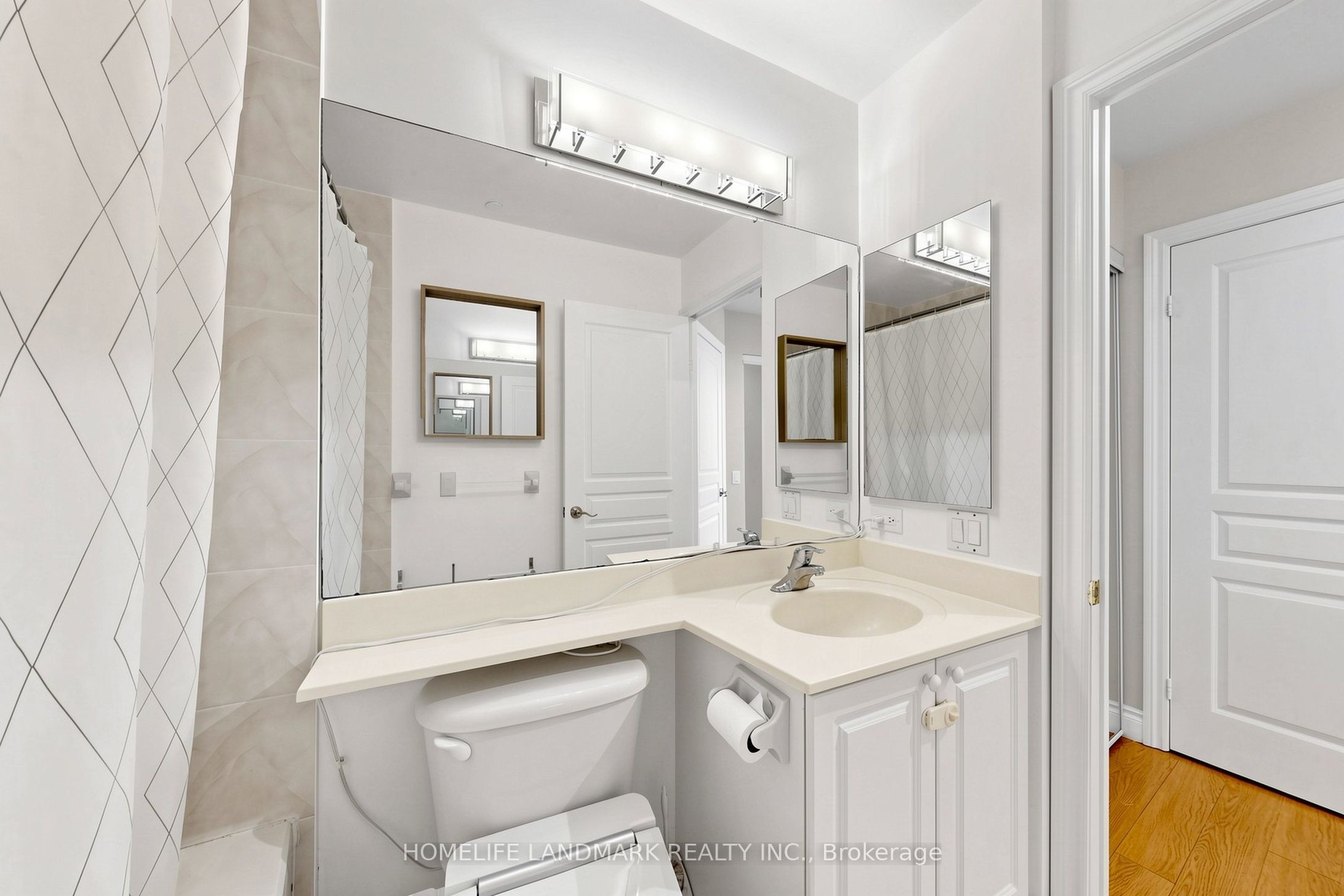 15 Northtown Way 220 Property Photo 26