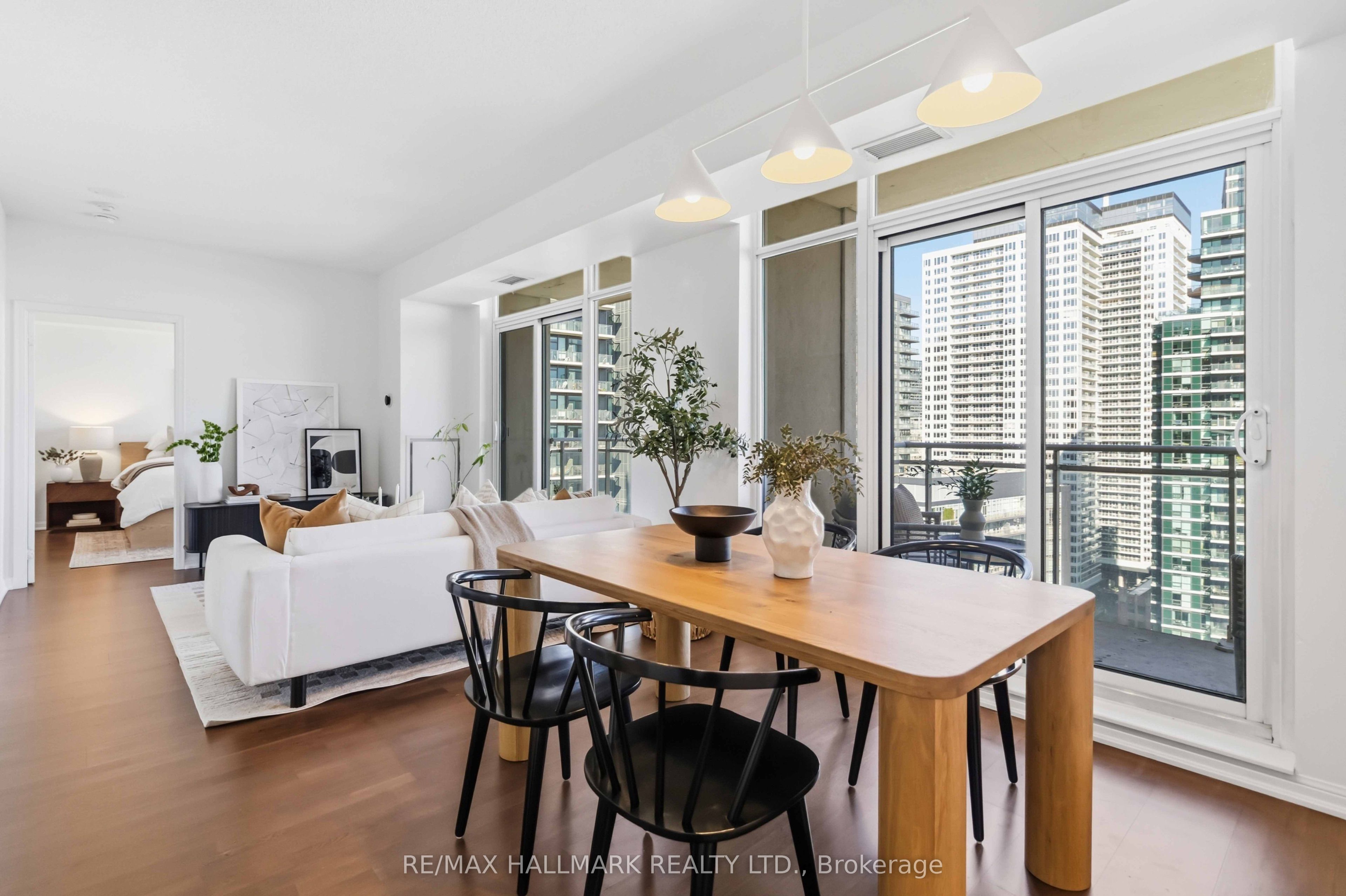 21 Grand Magazine Street 2009 Property Photo 9