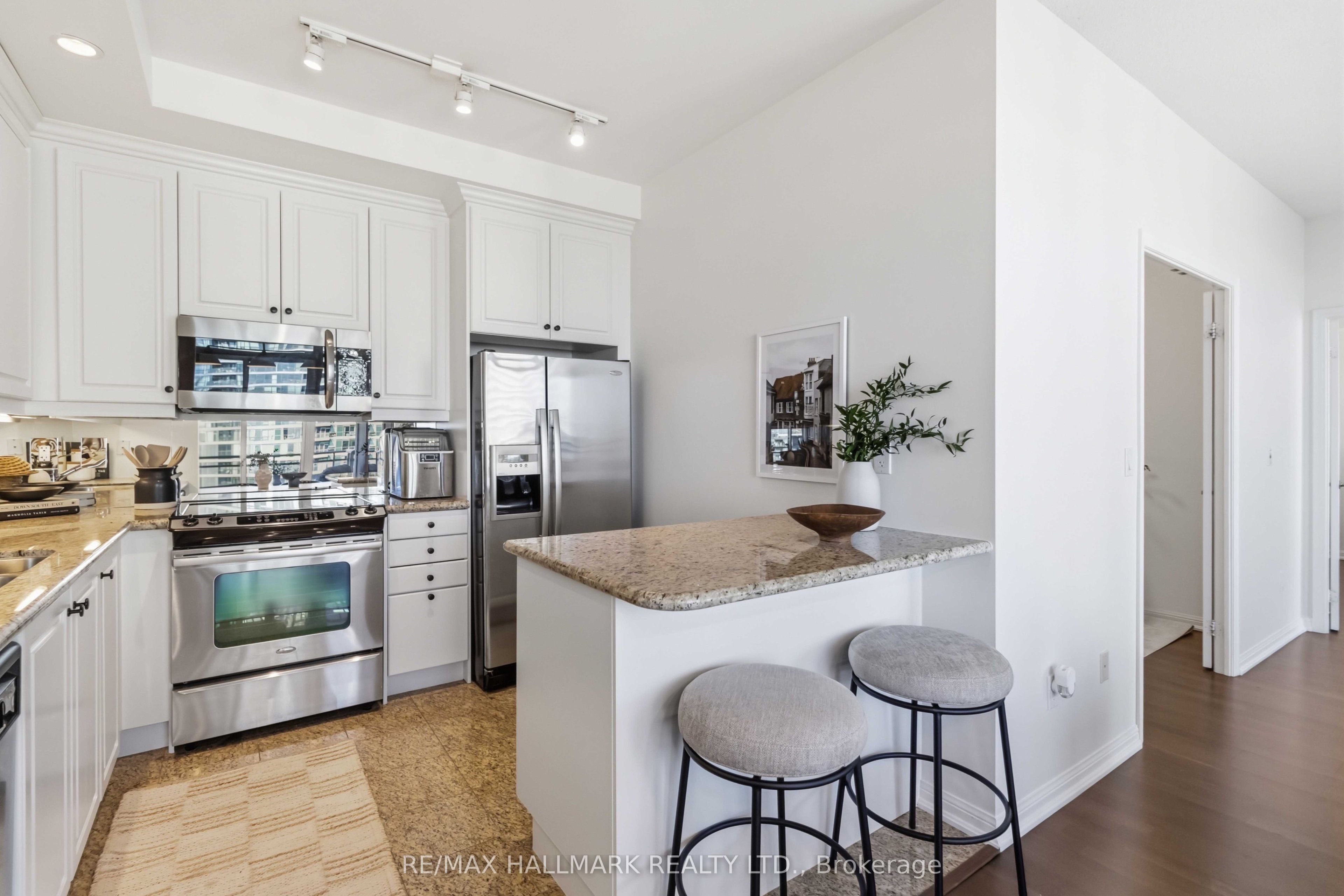 21 Grand Magazine Street 2009 Property Photo 12