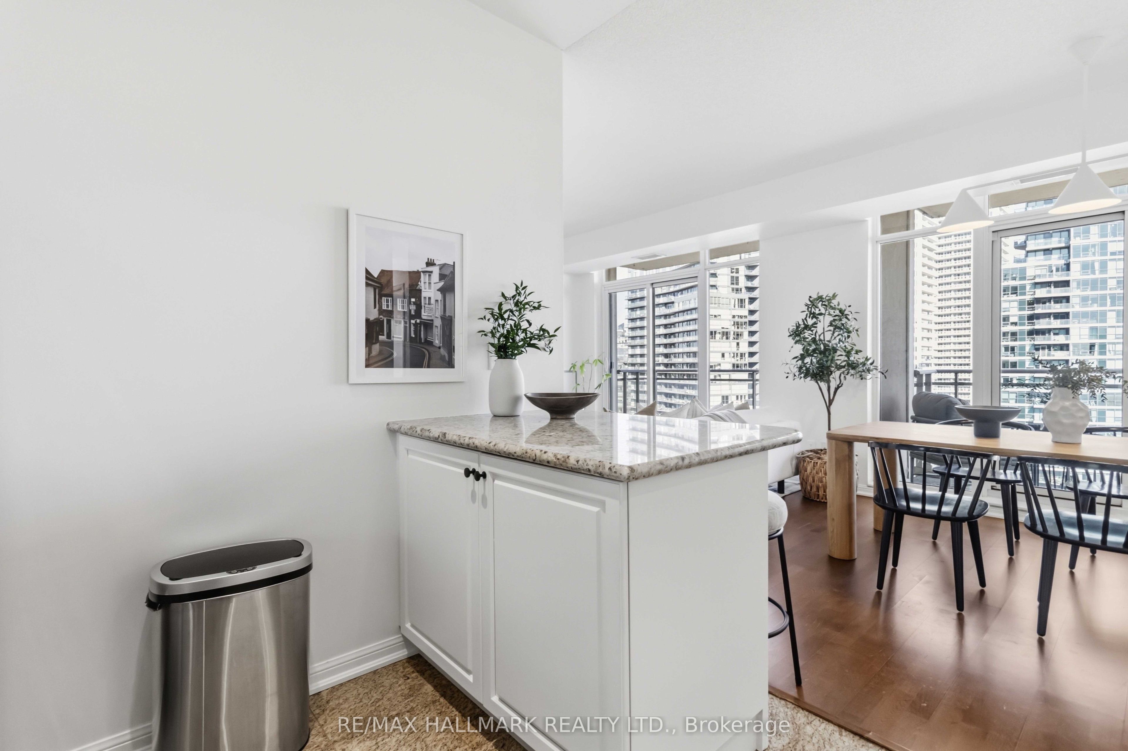 21 Grand Magazine Street 2009 Property Photo 14