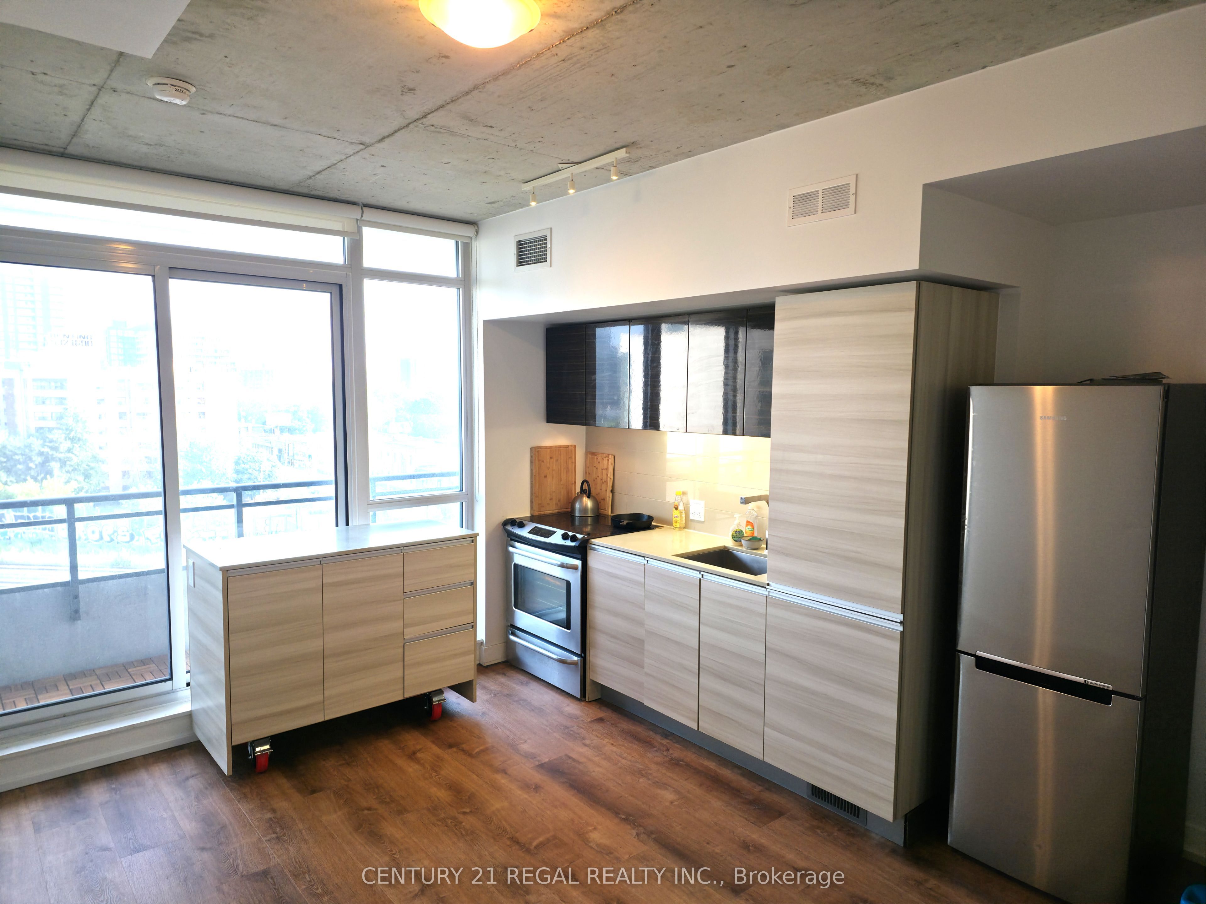 20 Minowan Miikan Lane 705 Property Photo 4