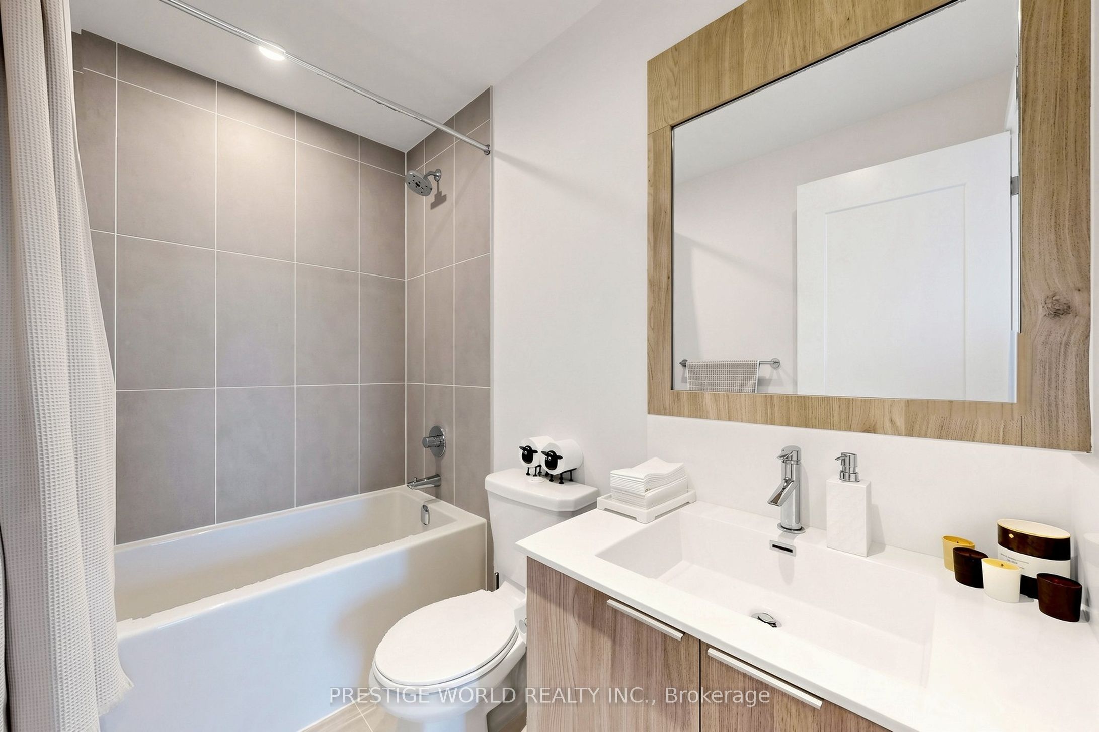 25 Adra Grado Way 1701 Property Photo 27