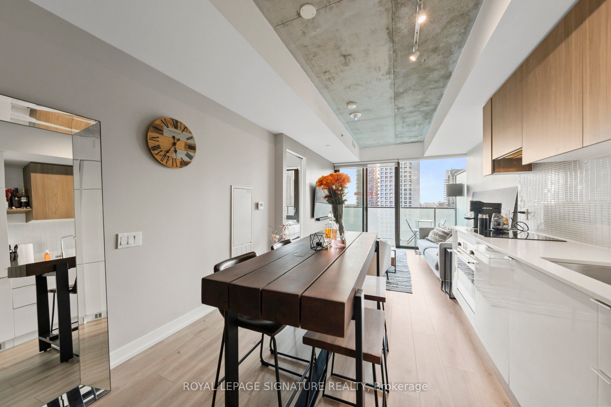 161 Roehampton Avenue 2711 Property Photo 10