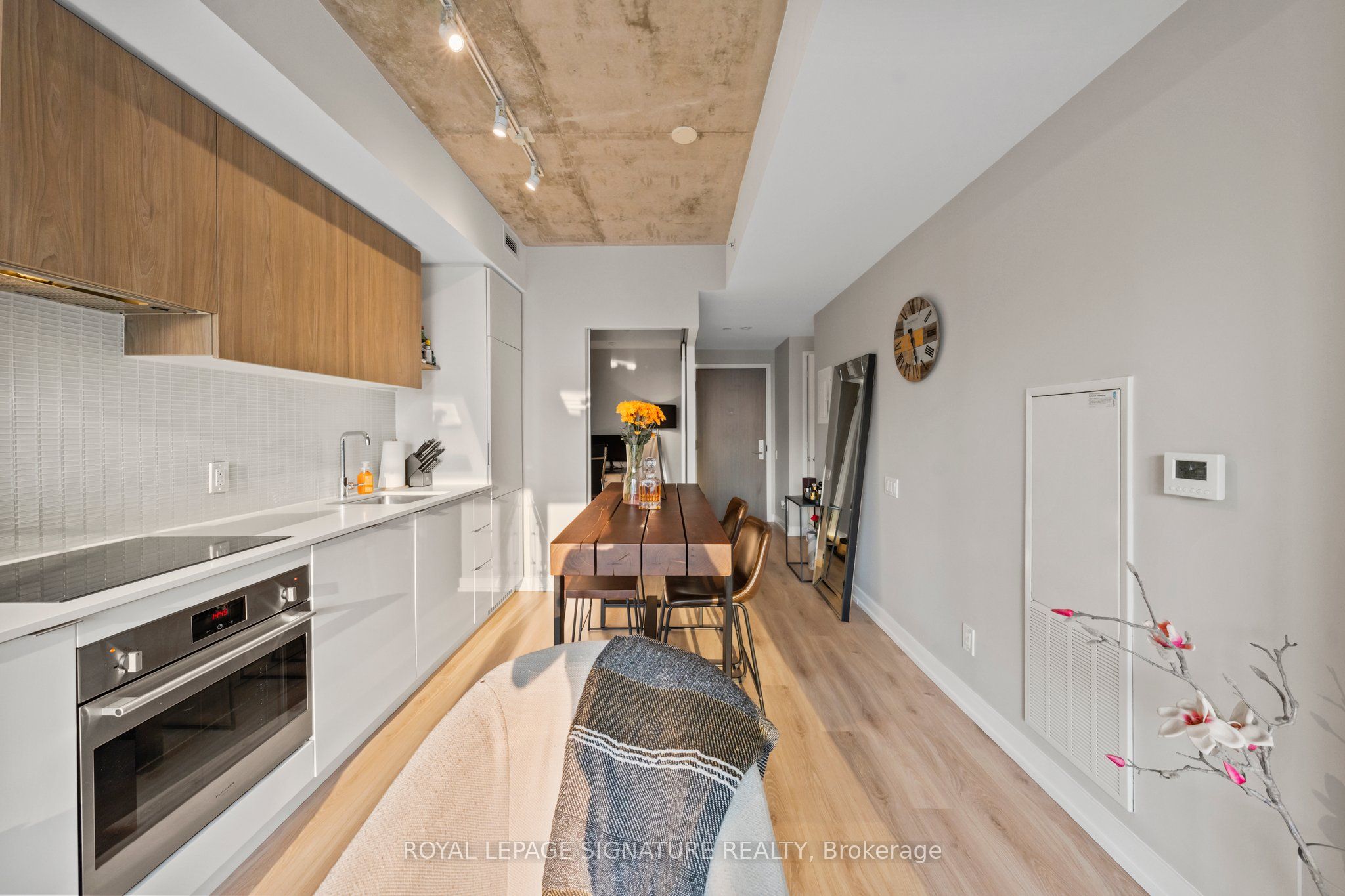 161 Roehampton Avenue 2711 Property Photo 13