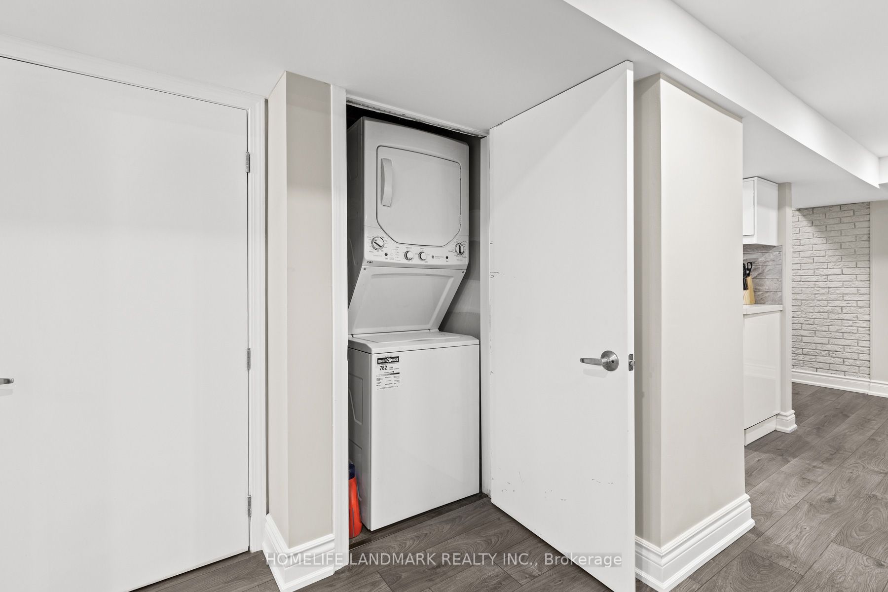 107 Parklea Drive Property Photo 24