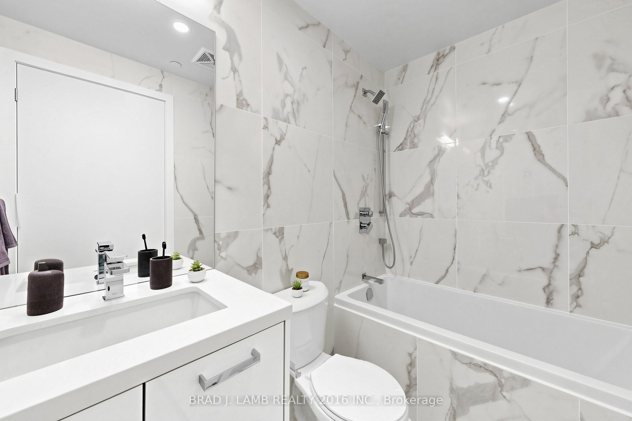 284 King Street E 501 Property Photo 19