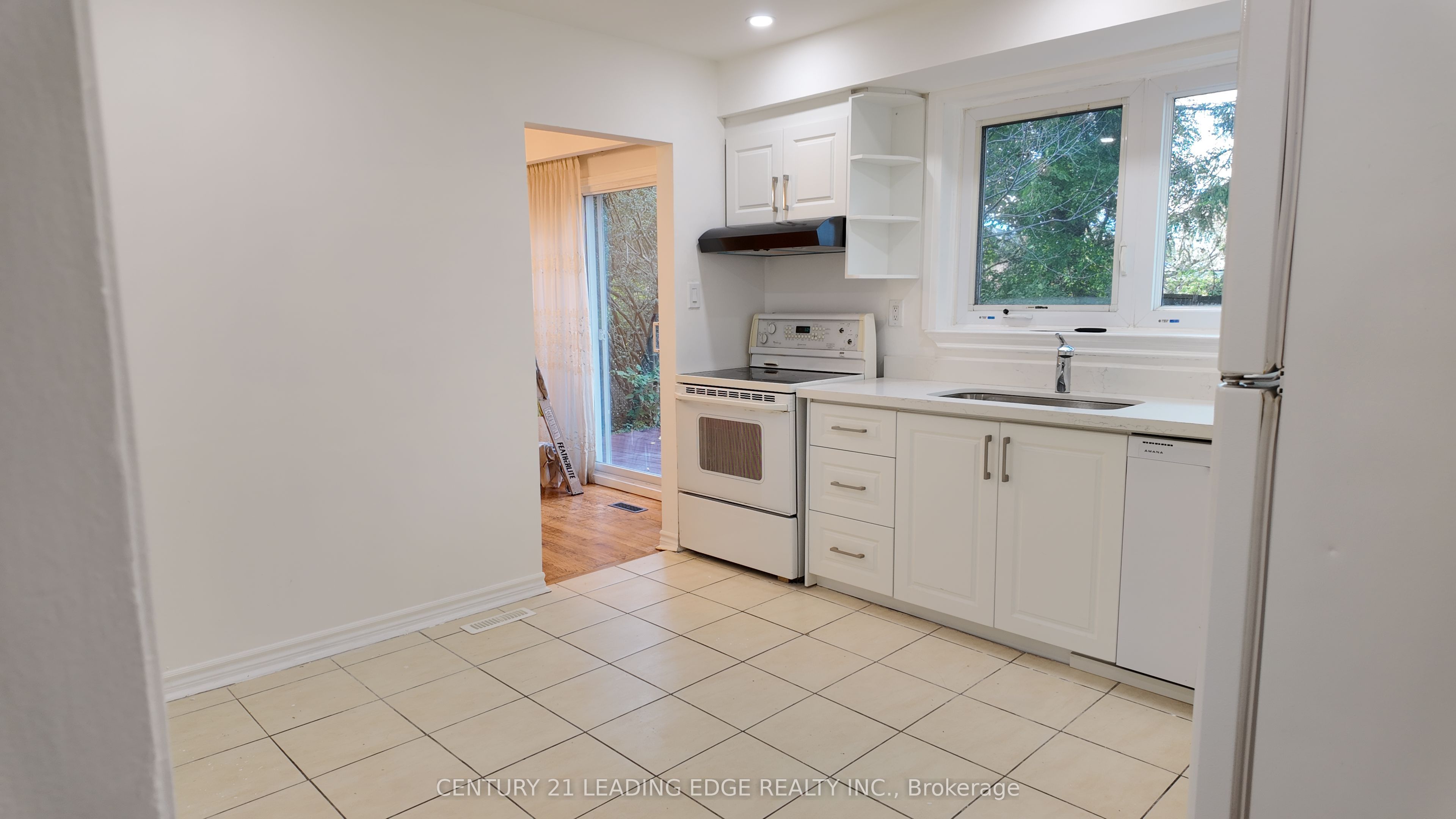 39 Waddington Crescent Property Photo 6