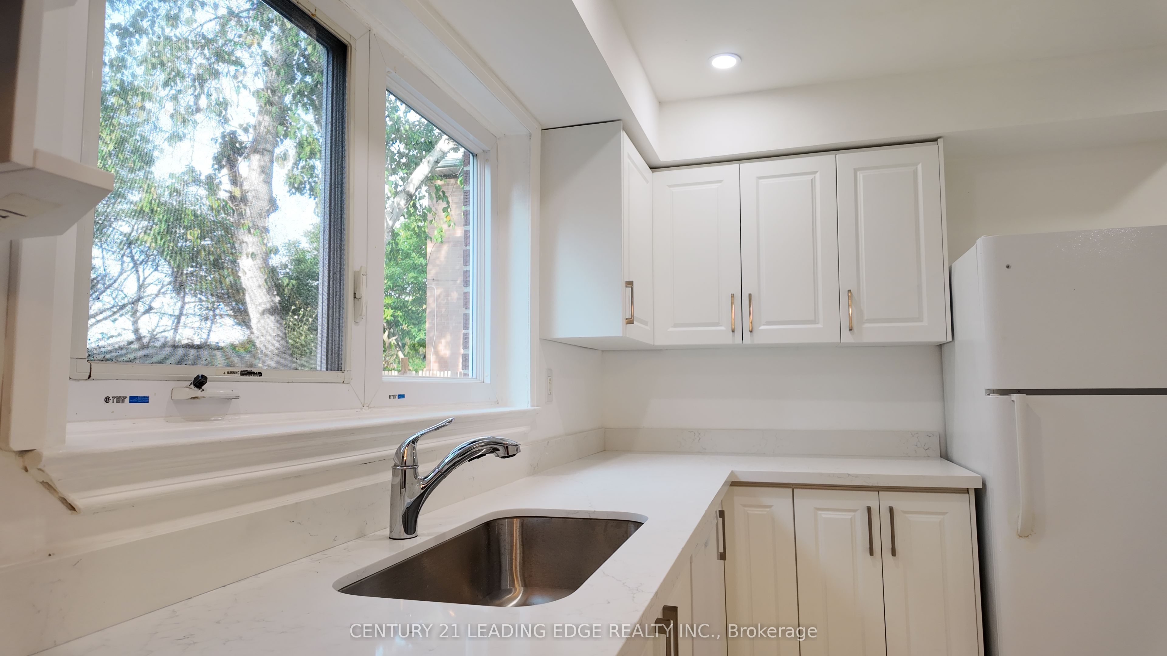 39 Waddington Crescent Property Photo 9