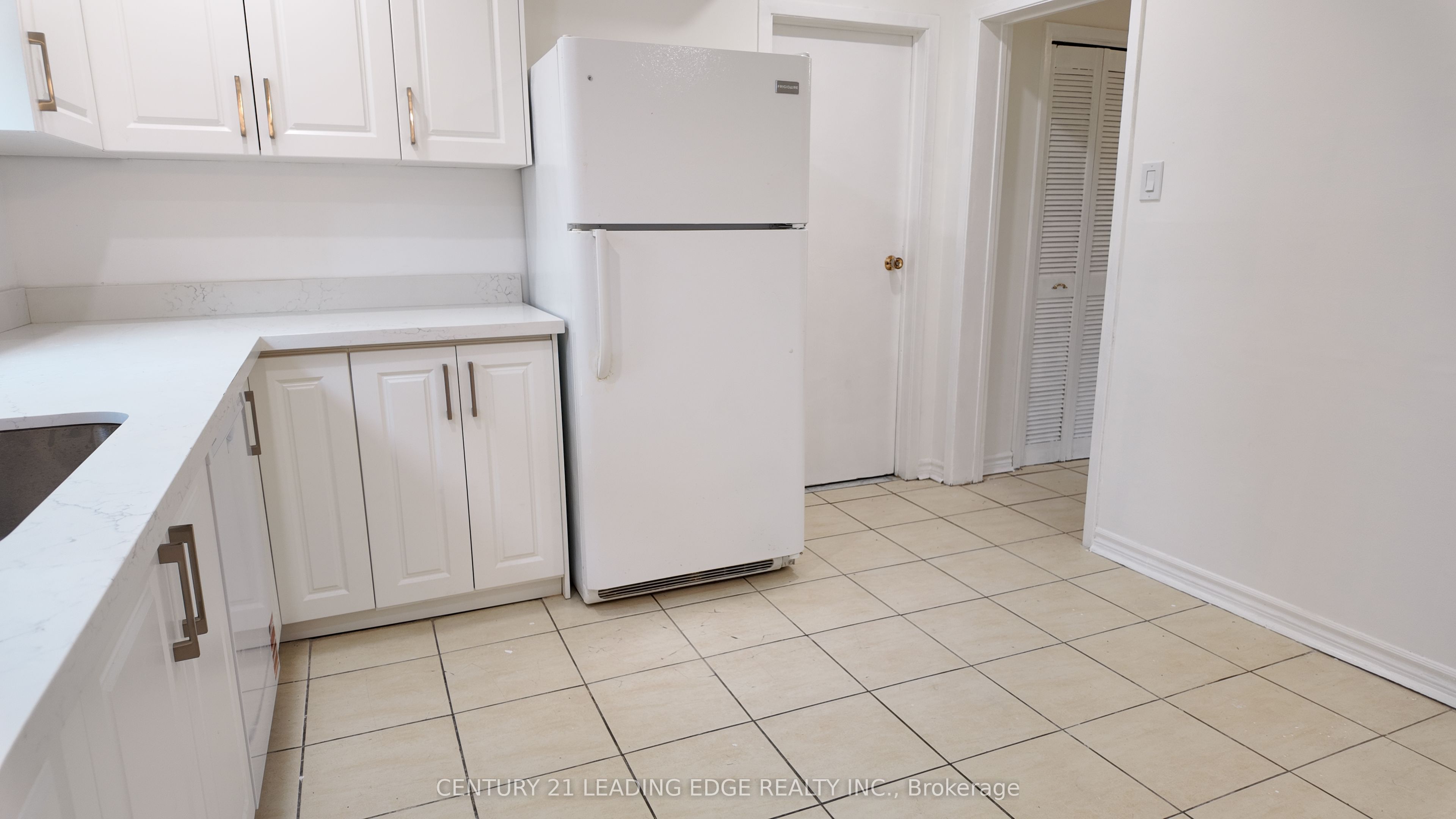 39 Waddington Crescent Property Photo 10