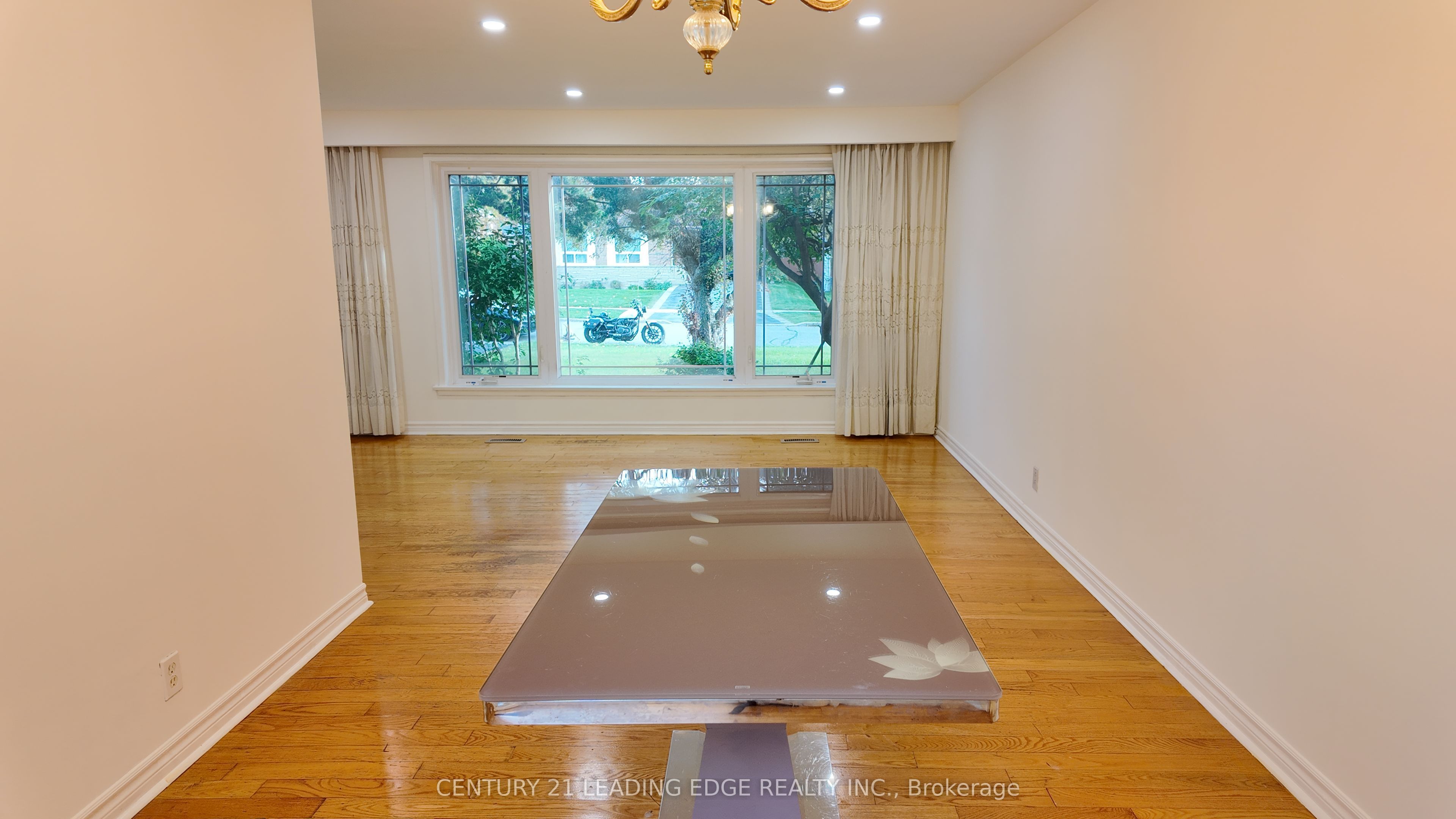 39 Waddington Crescent Property Photo 15