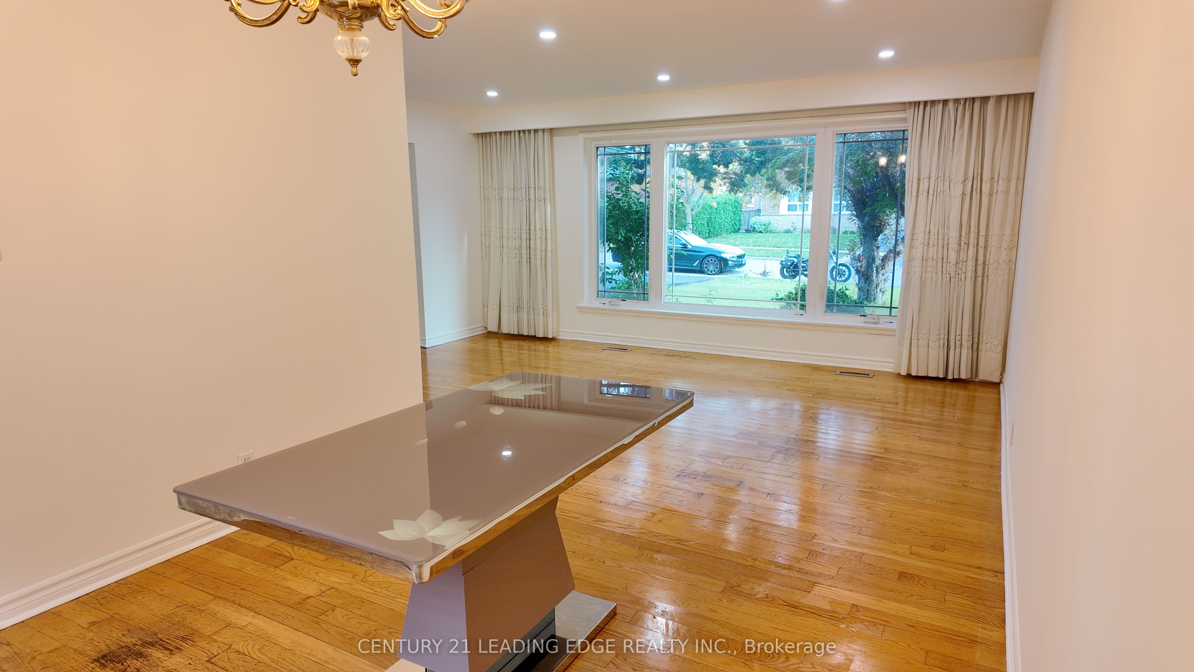 39 Waddington Crescent Property Photo 16