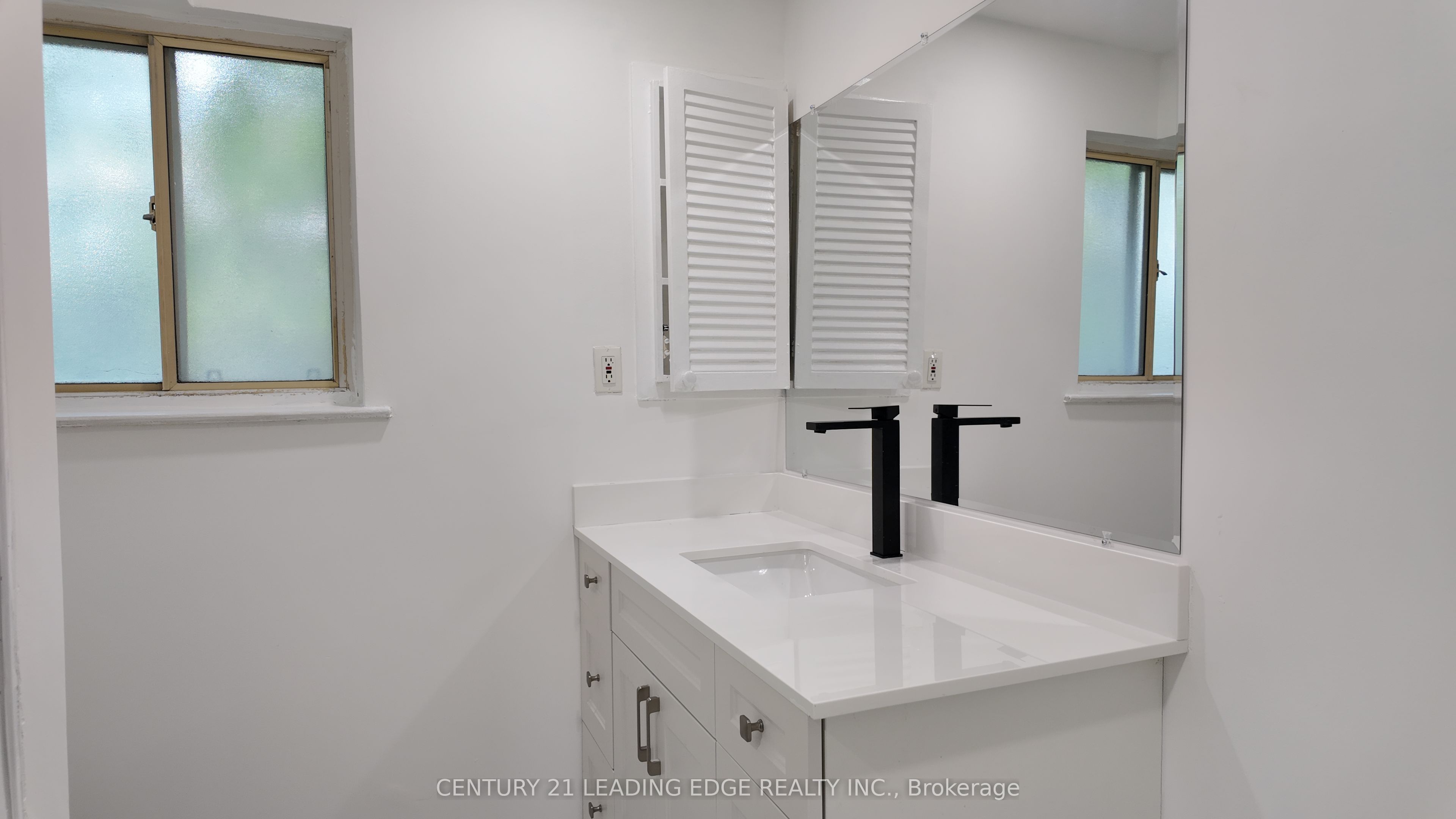 39 Waddington Crescent Property Photo 20